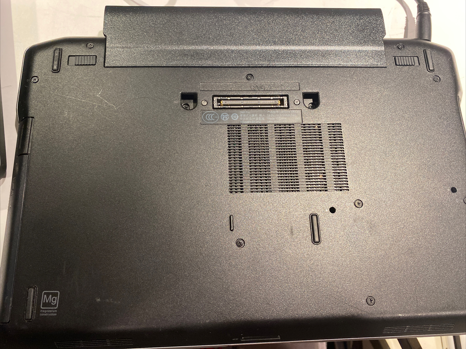 Dell Latitude E6320 Core i5 2540M 2.60GHz 4GB RAM 320GB HDD 13.3″ w/Dock Station
