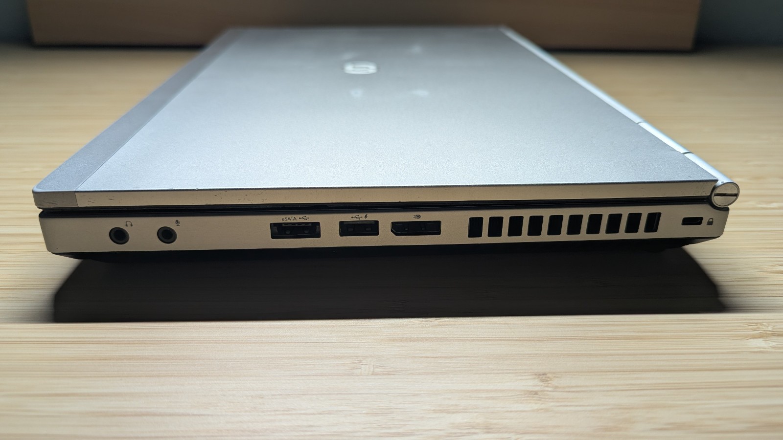 HP EliteBook 8460p with i7-2720QM, for parts, or who can repair by resolder