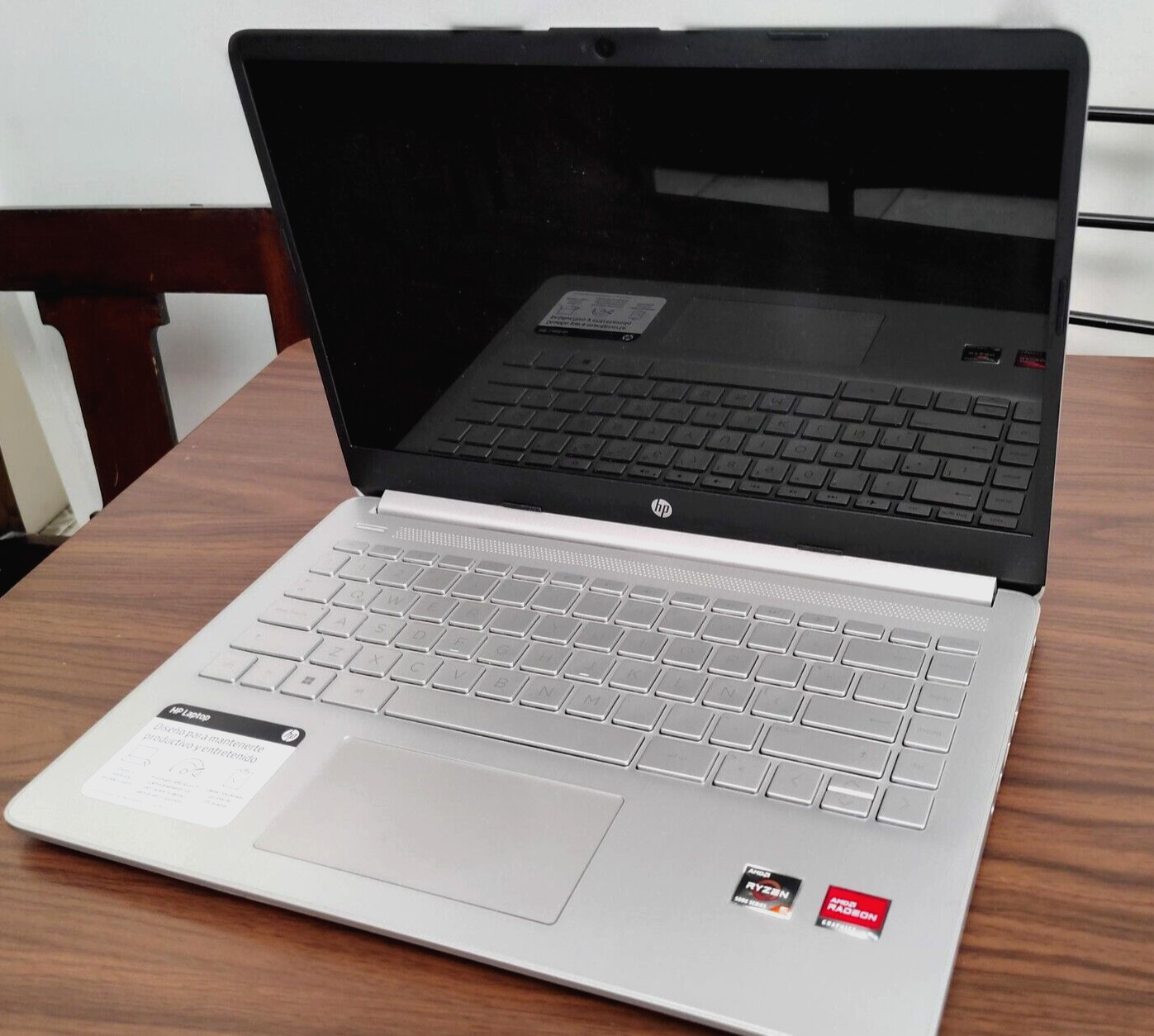 HP laptop 14-fq1011la Windows 11 AMD Ryzen™ 5 5500U 8GB RAM