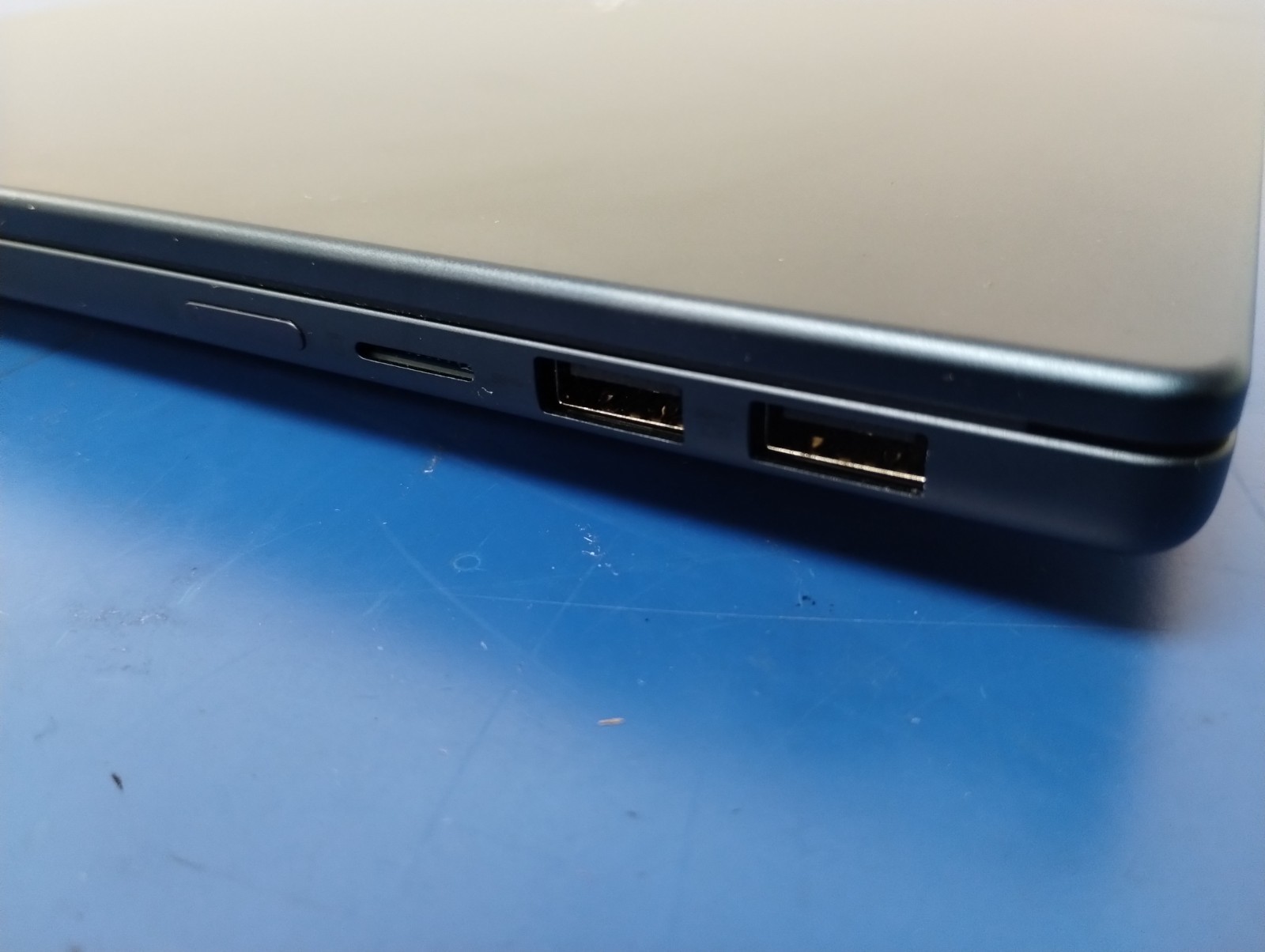 LENOVO IdeaPad Slim 5 16AKP10, AMD Ryzen AI 7 350, 16 GB RAM, 1 TB NVMe SSD