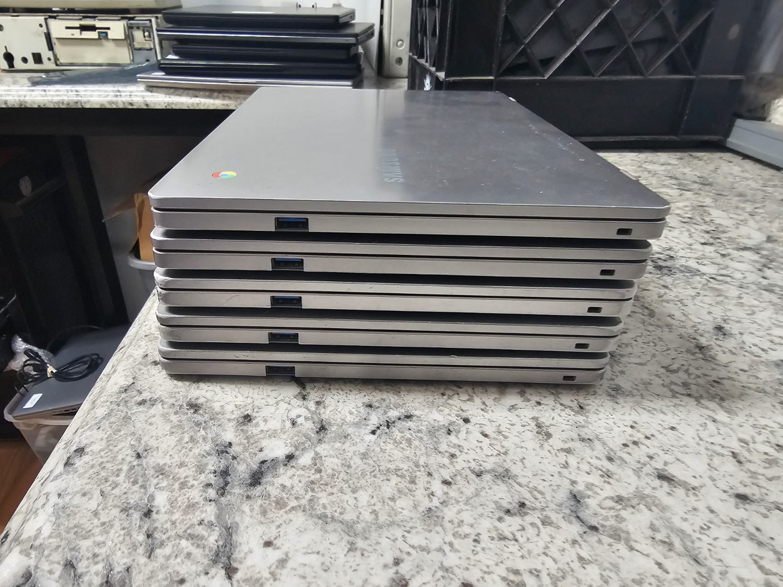 5 Samsung Chromebook 4 XE310XBA 11.6 Intel Celeron Chrome OS Working School 6129