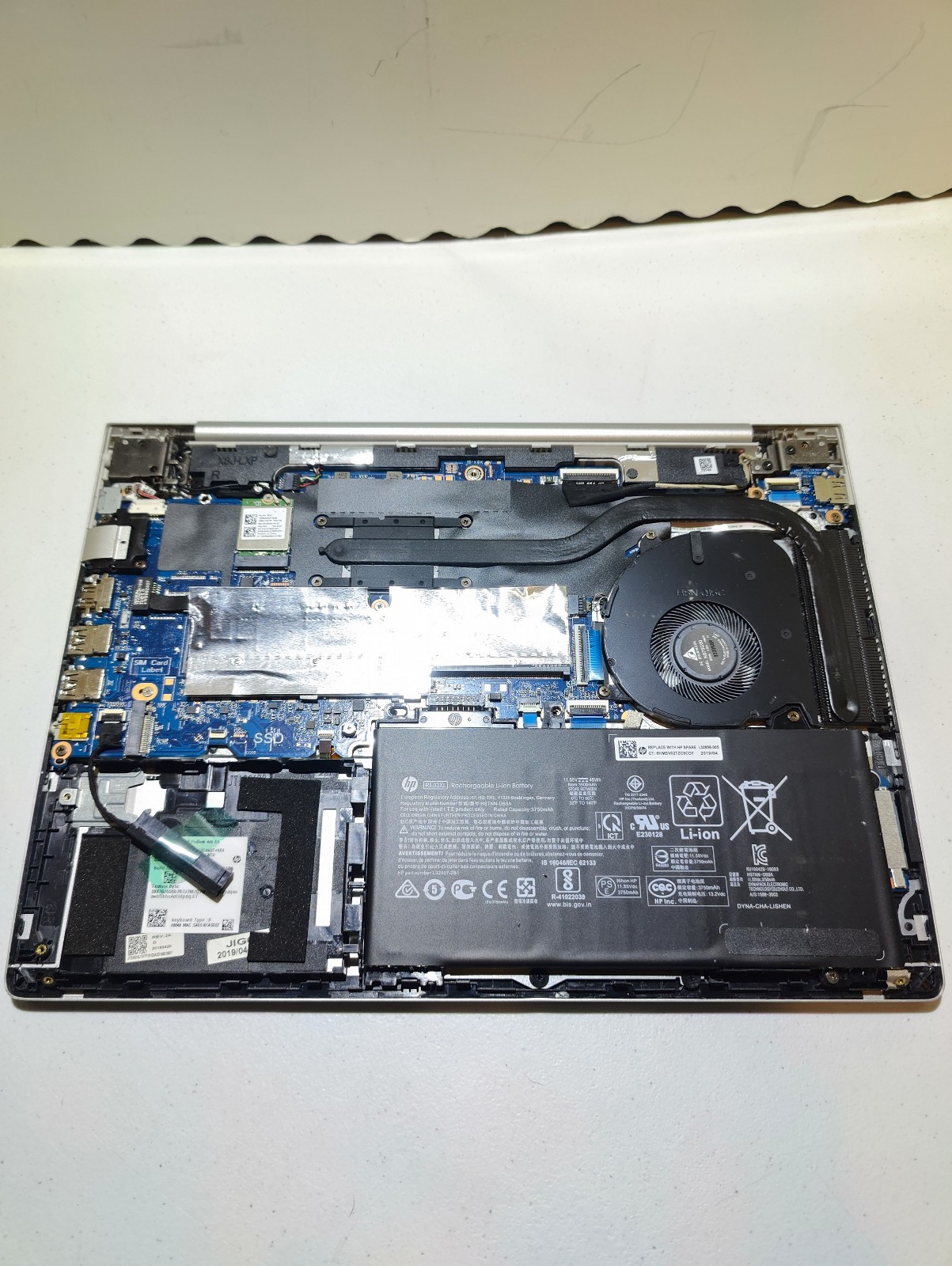 HP PROBOOK 440 G6 Intel® Core™ i5-8265U 8GB RAM, NO HDD/OS PARTS ONLY