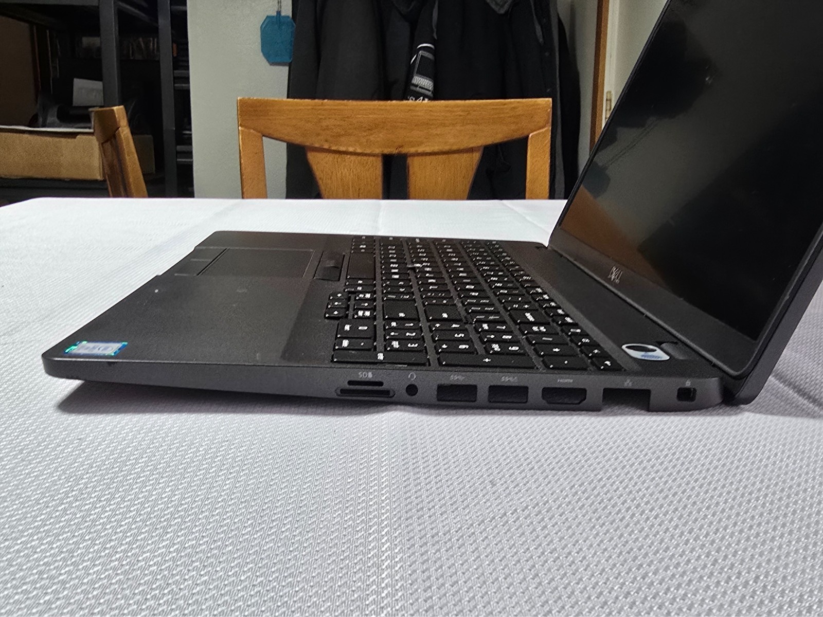 DELL LATITUDE 5501 Palm rest and display