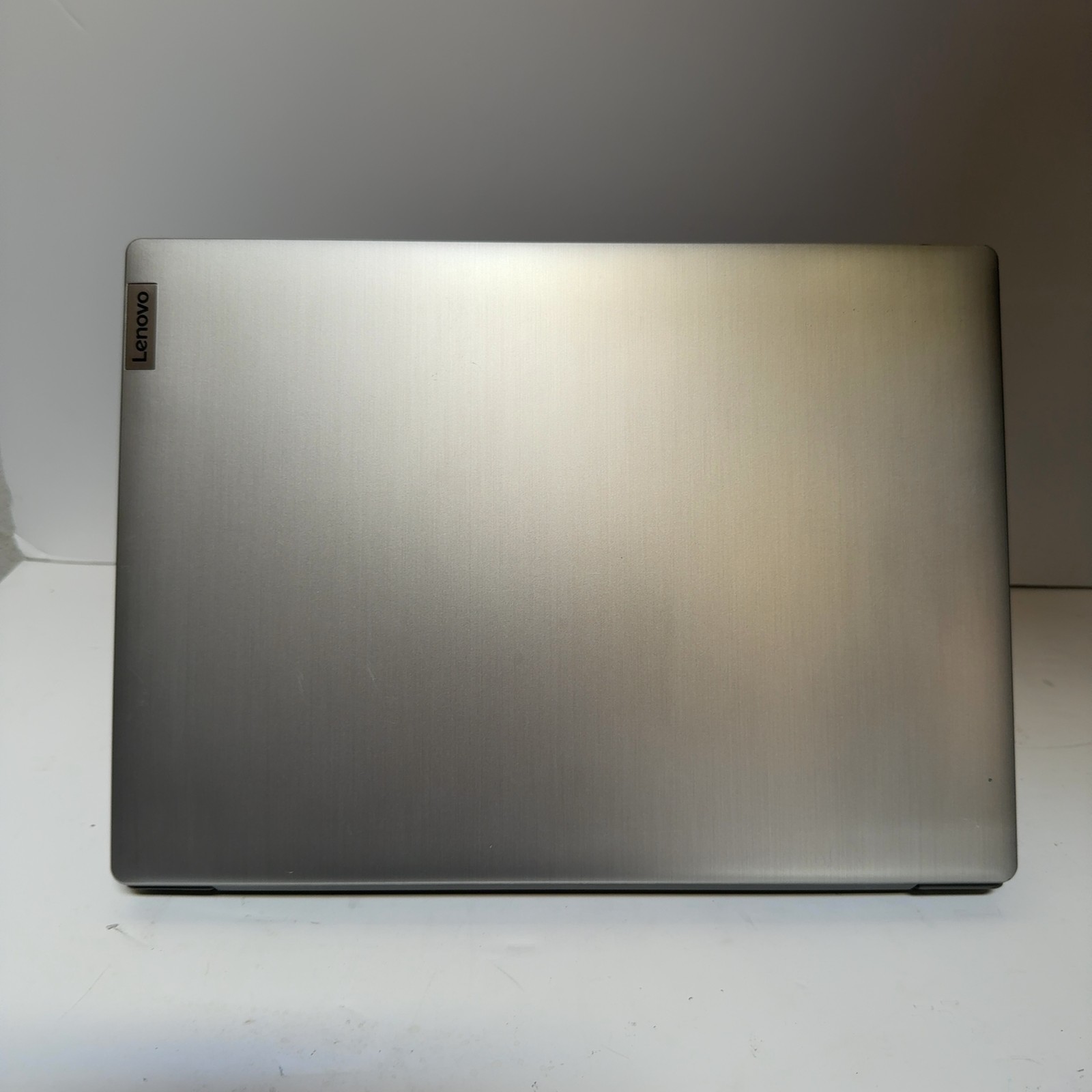 Lenovo IdeaPad 3 14IML05 14″ i5-10210U 20GB RAM 256GB NVMe SSD Win 11 Pro