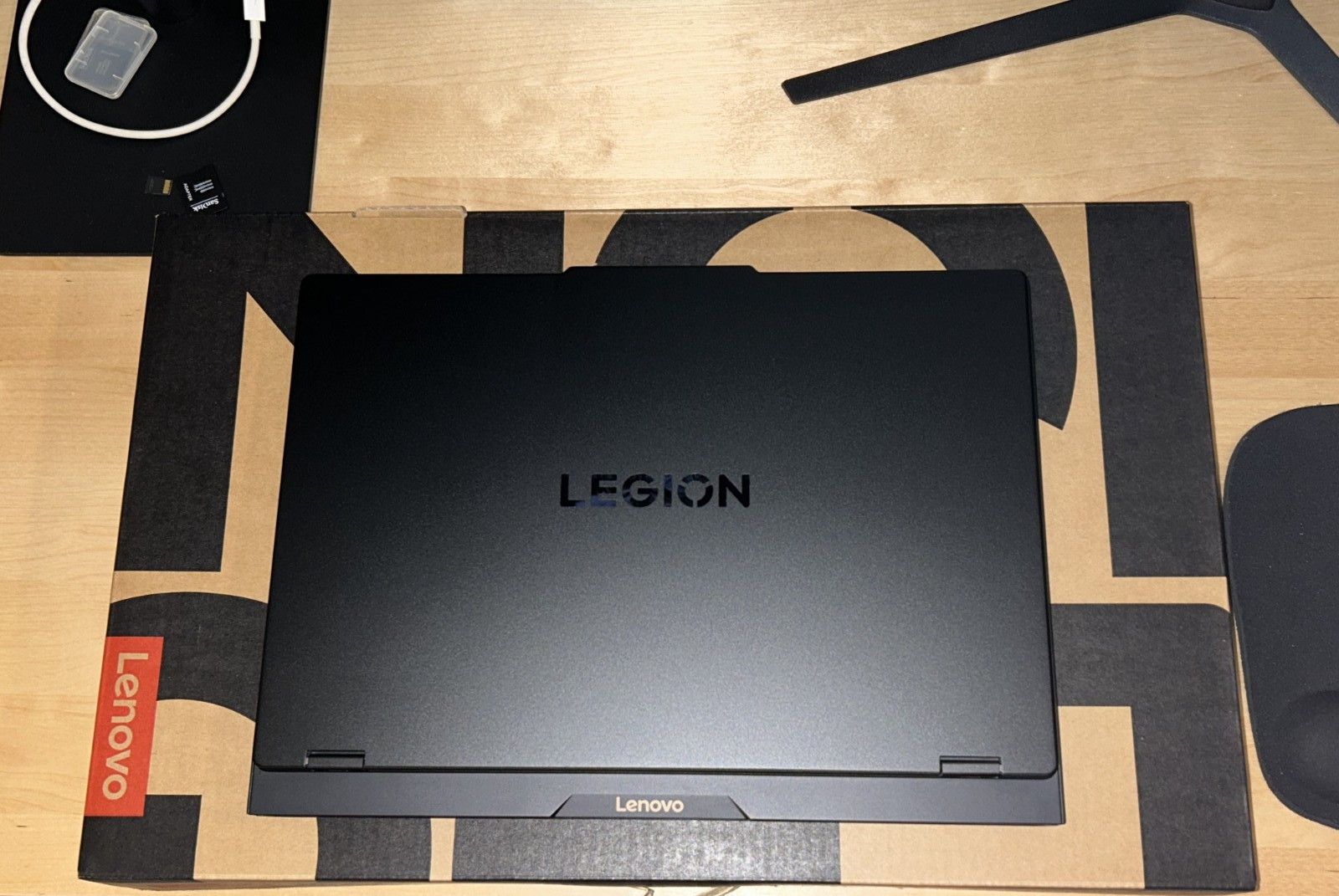 Lenovo – Legion Pro 5 16″ 2.5K OLED Gaming Laptop – AMD Ryzen 7 8745HX 2025 -…