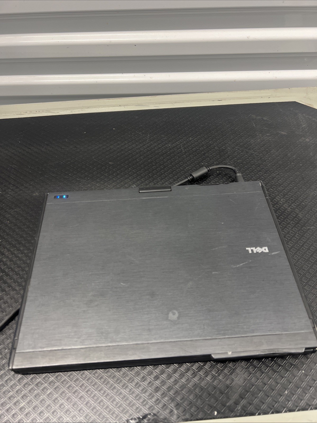 Dell Latitude XT2 12.1″ Core 2 Duo U9400 1.4Ghz 1 GB RAM NO DRIVE 2-in-1 AS IS!!