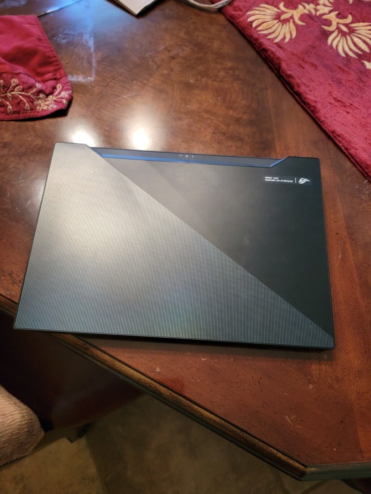ASUS ROG Zephyrus M15 15.6″ (1TB SSD, Intel i7-10750H, 16 GB RAM) Laptop – Black