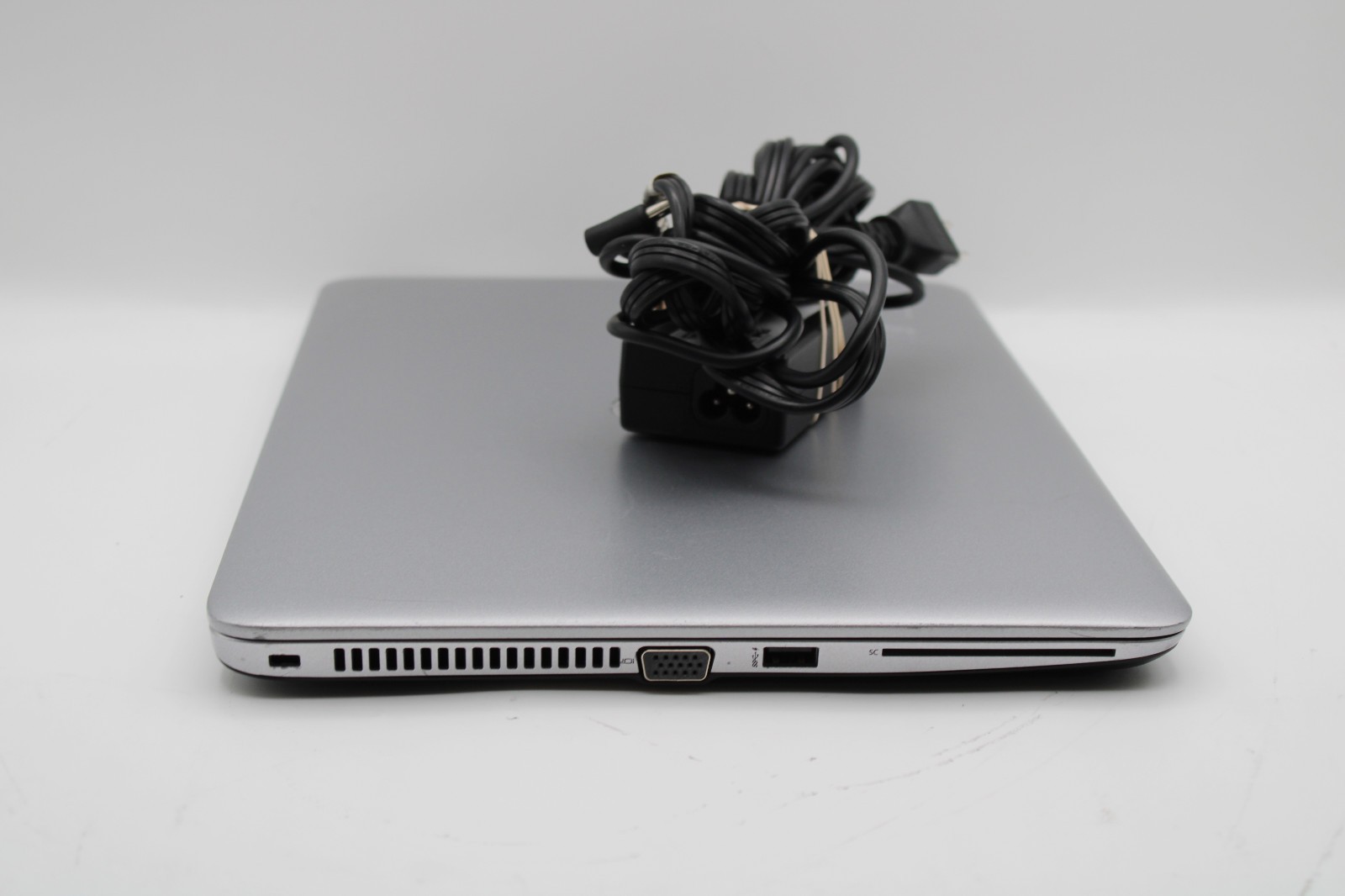 HP EliteBook 840 G3 i5-6300U @ 2.4 GHz 32GB RAM 256GB SSD No OS