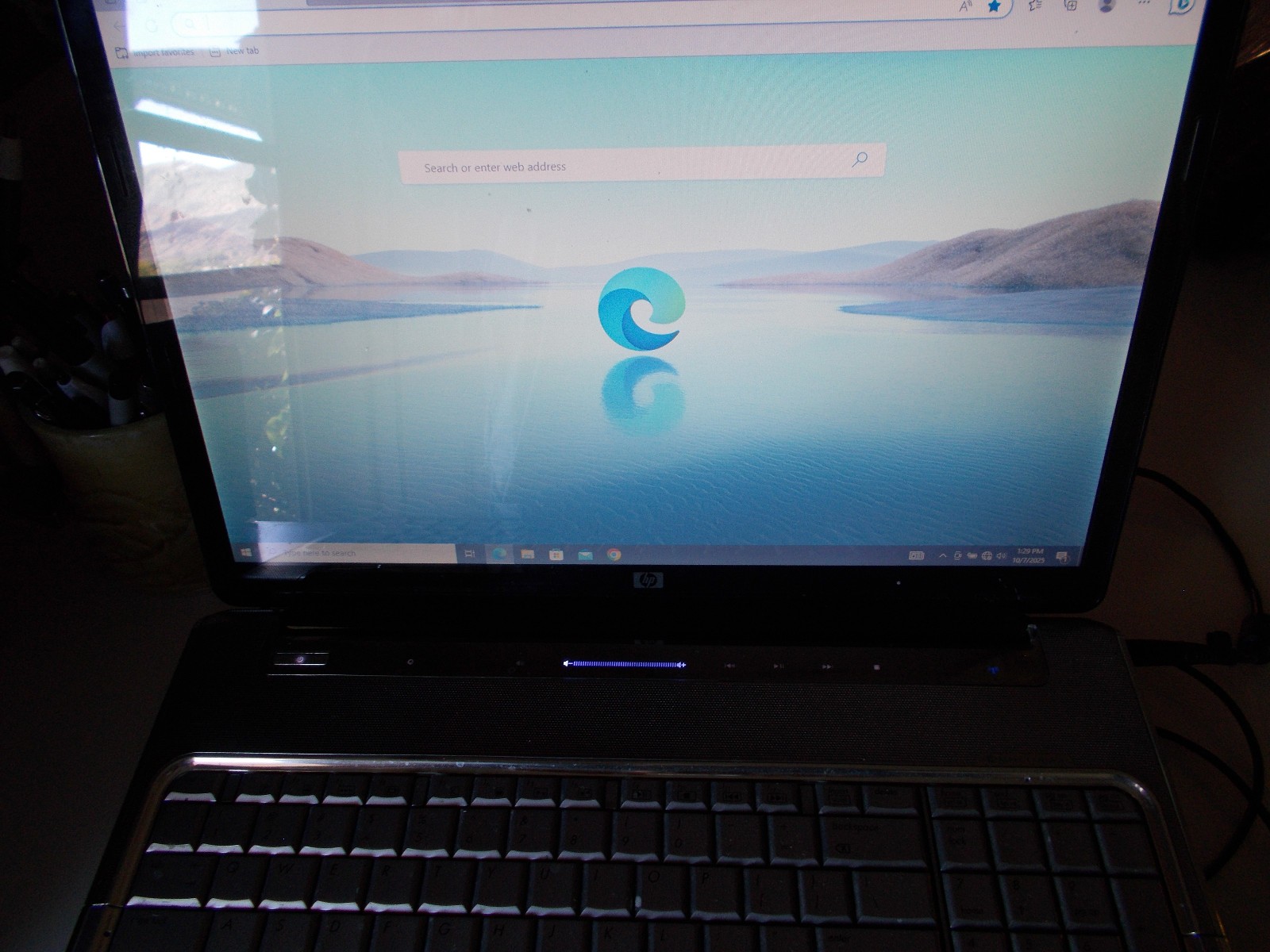 HP Pavilion 17-in. laptop FF216URA With Power Cord & Mouse Working- Bad Battery