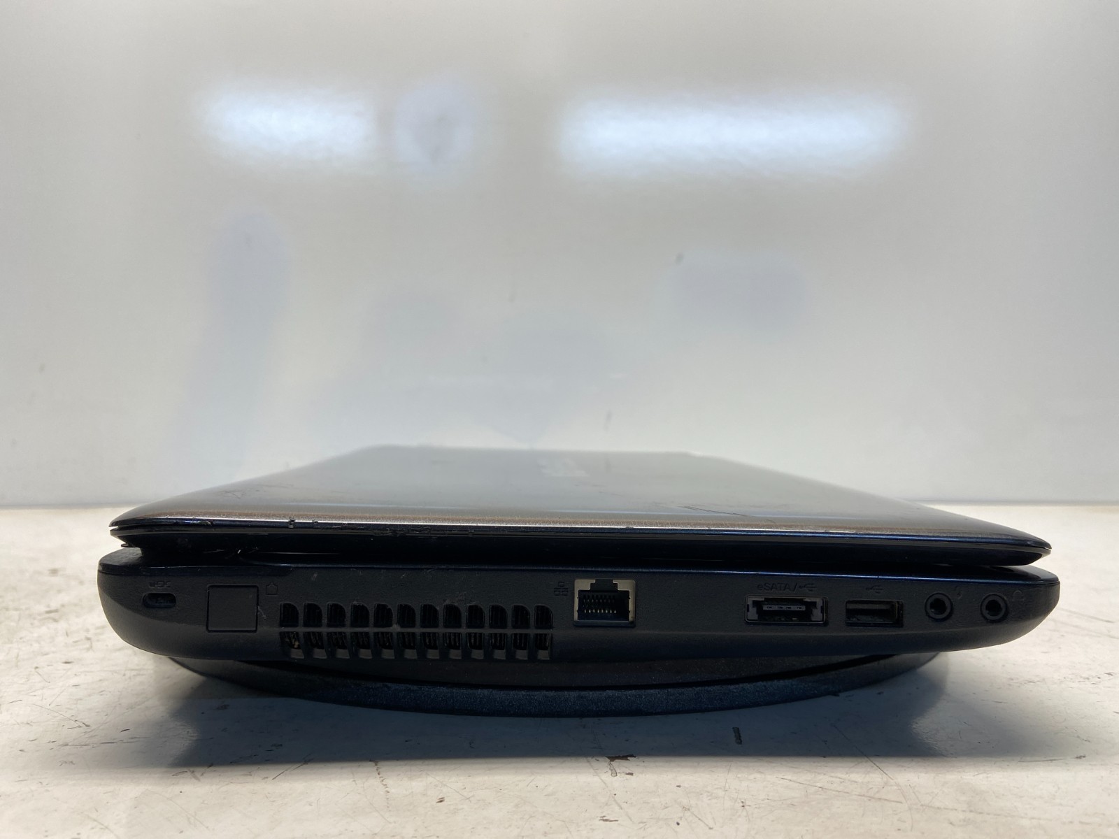 Toshiba Satellite L645-S4056 AMD Turion II P540 2.4GHz 4 GB NO HDD