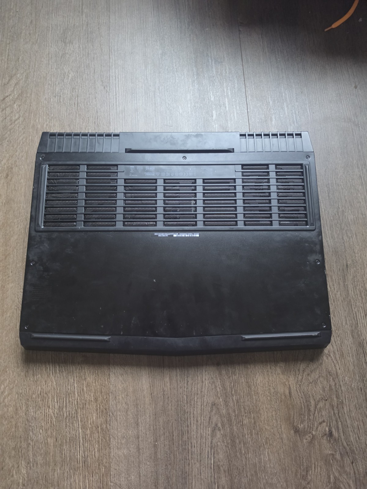 Alienware 17 R5 – i7 Core – WIFI 7 – 16GB – GTX 1070 – 1TB