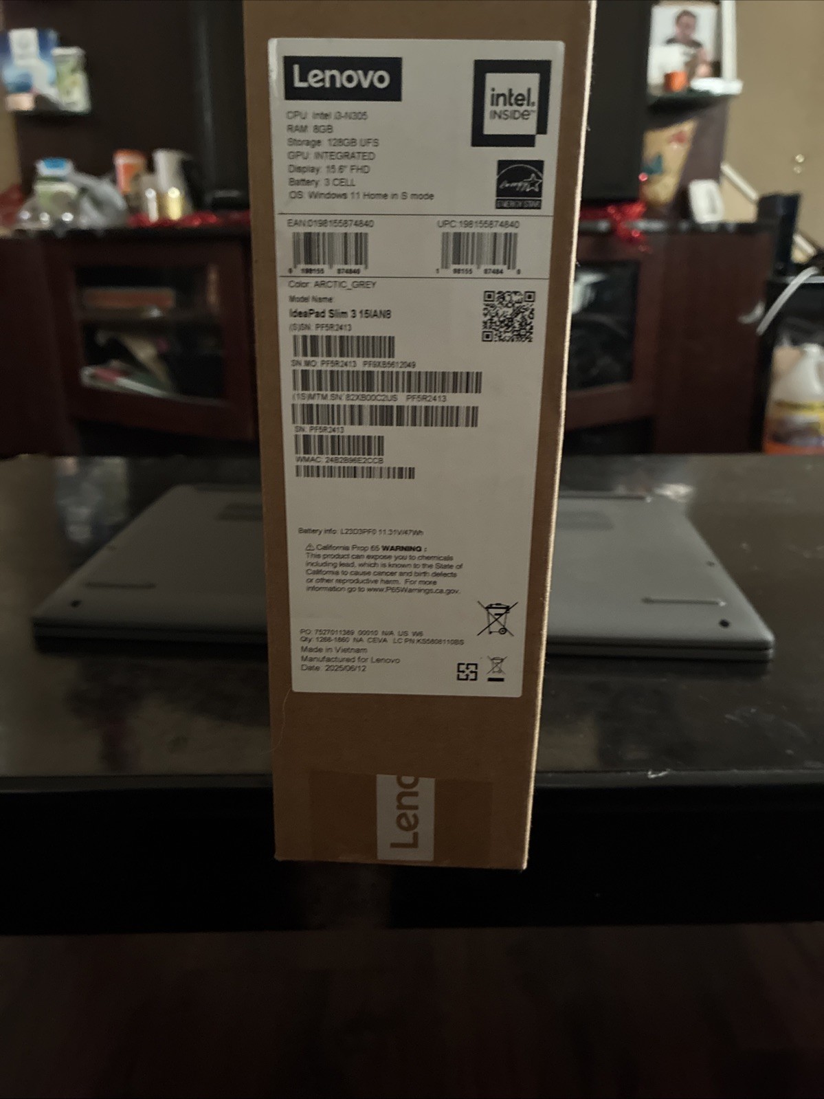 Lenovo IdeaPad Slim 3 15IANB Display: 15.6” FHD Storage: 128GB. UFS RAM: 8gb !!!
