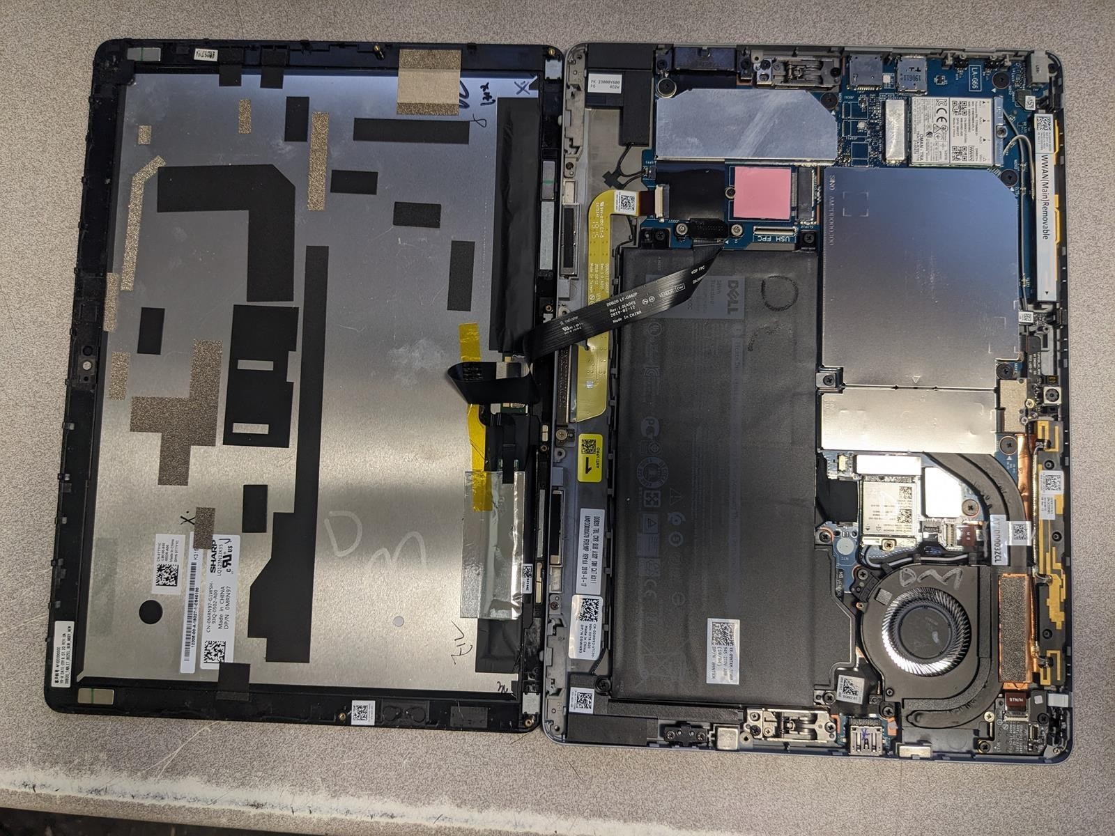 DELL LATITUDE 7200 2-IN-1 i5-8365U @ 1.60GHz, 8GB RAM, NO HDD/OS – (FOR PARTS)