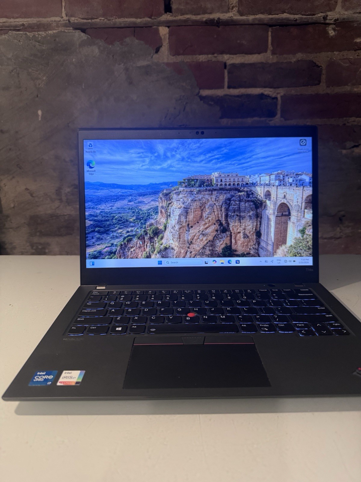 Lenovo ThinkPad T14s Gen 2 i7-1185G7 16GB 512GB SSD 14″ FHD TOUCHSCREEN WIN 11