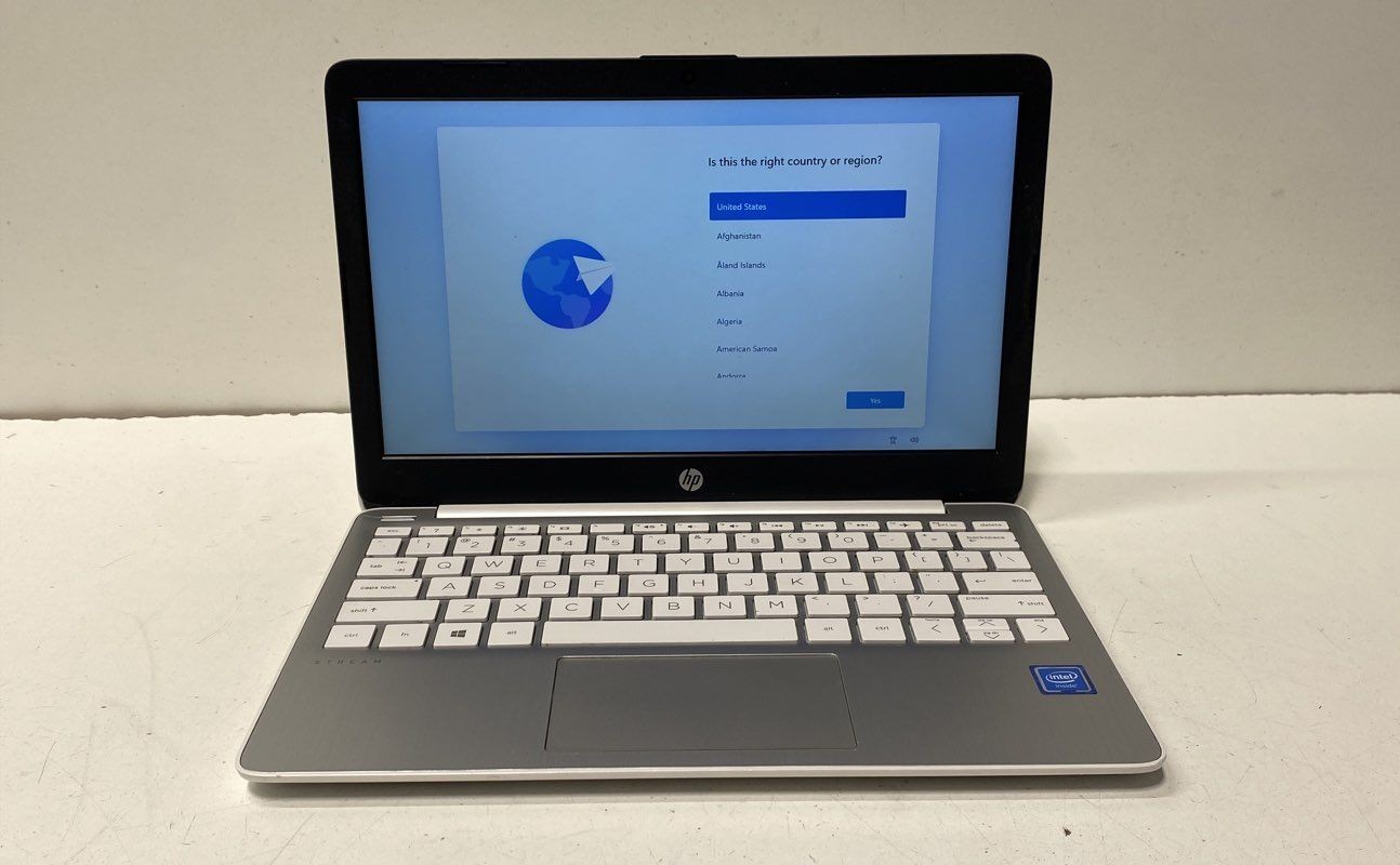 HP Stream 11-ak0012dx 11.6″ Laptop Intel 64GB Windows 11 White Tested