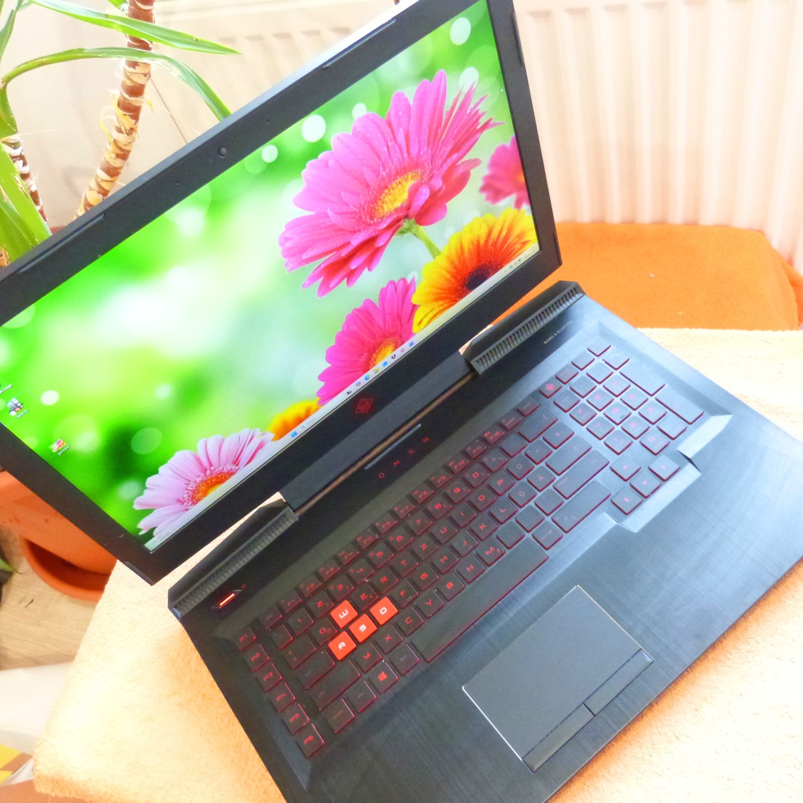 HP OMEN 17 AN i7 FULLHD 120Hz I Geforce GAMING GTX 8GB l Bang Olufsen Sound THX