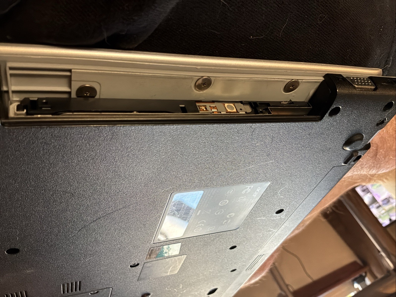 Acer Aspire V5-551-8401 15.6″ AMD A8 CPU Processor HDMI VGA Windows 8 WORKS!