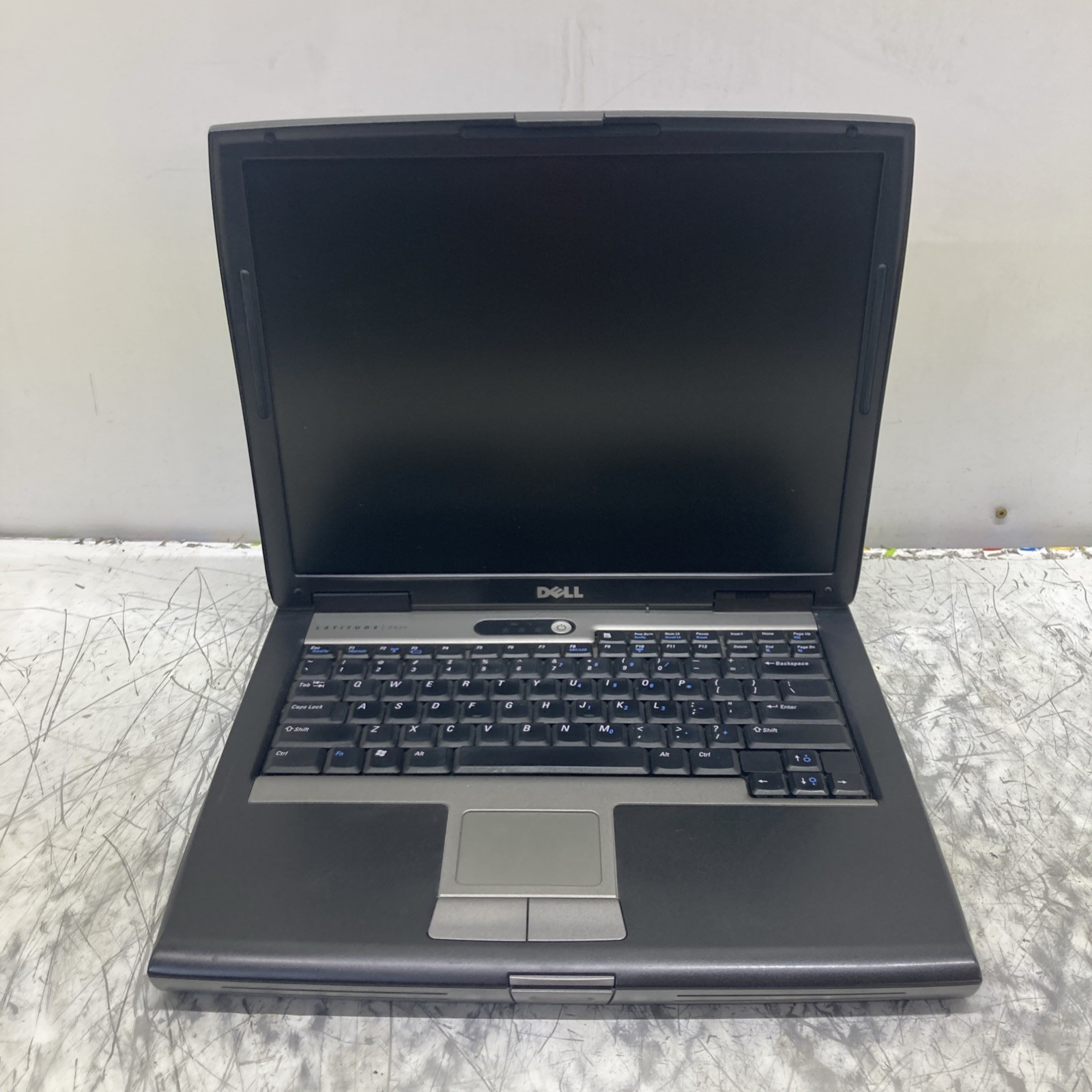 Dell Latitue D520 Intel Core Duo 1.66 GHz 1GB RAM NO HDD/OS Boot to BIOS