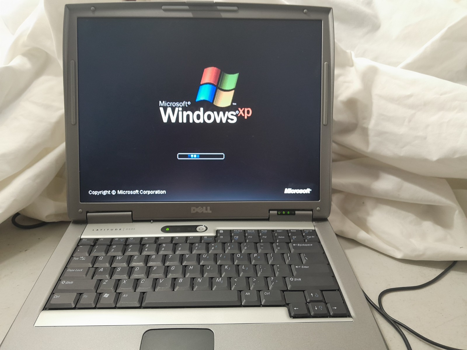 Windows 98 / XP DOS GAMING DUAL BOOT Laptop Retro Vintage PC + Full KB & Mouse!