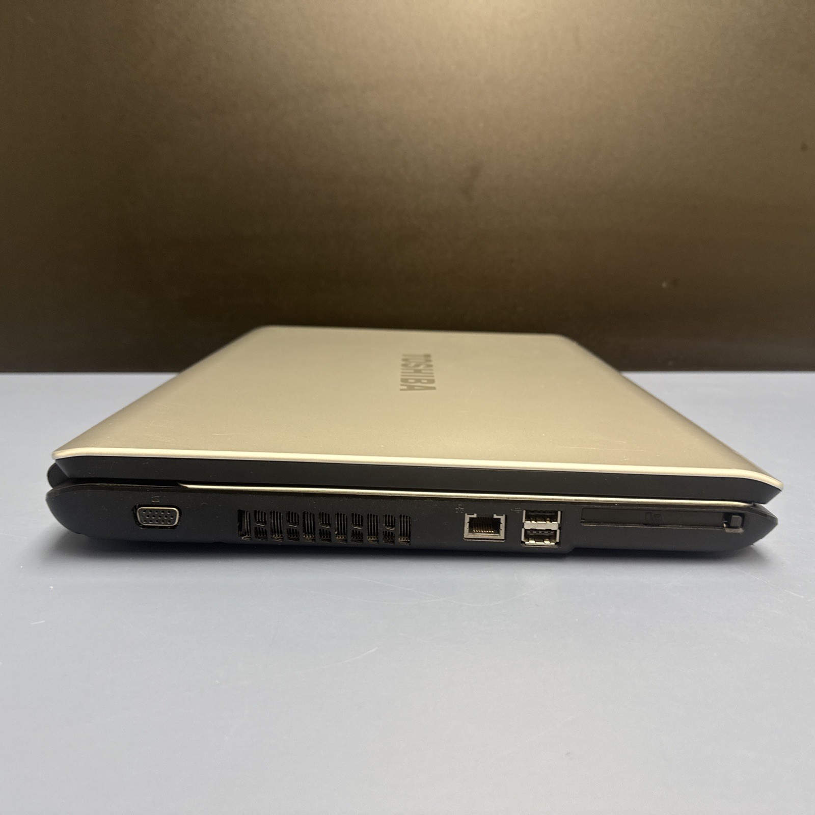 Toshiba Satalite PSLE0U-00H00J