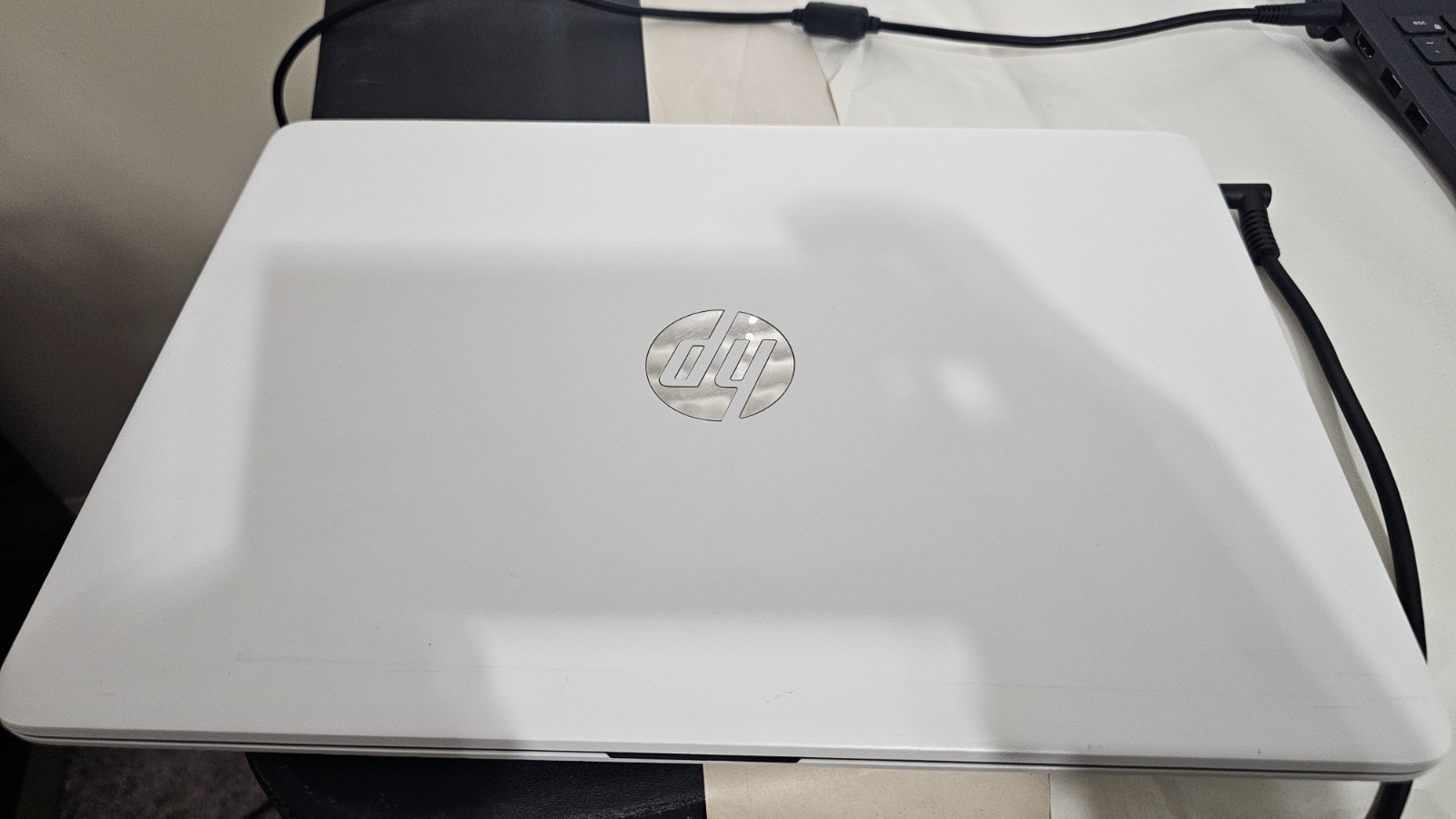 Hp Laptop 14-dq0032dx Win 11 Pro, With Charger