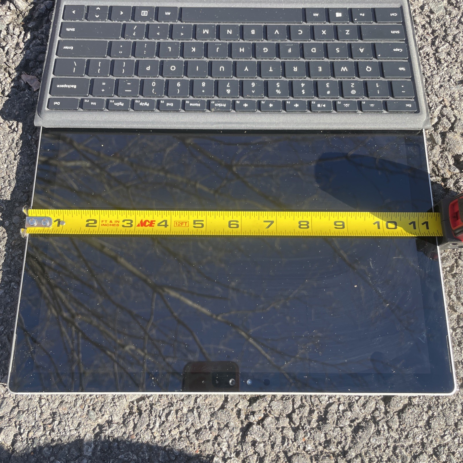 Microsoft Surface Pro 5th Gen￼UNTESTED, NO WIRES