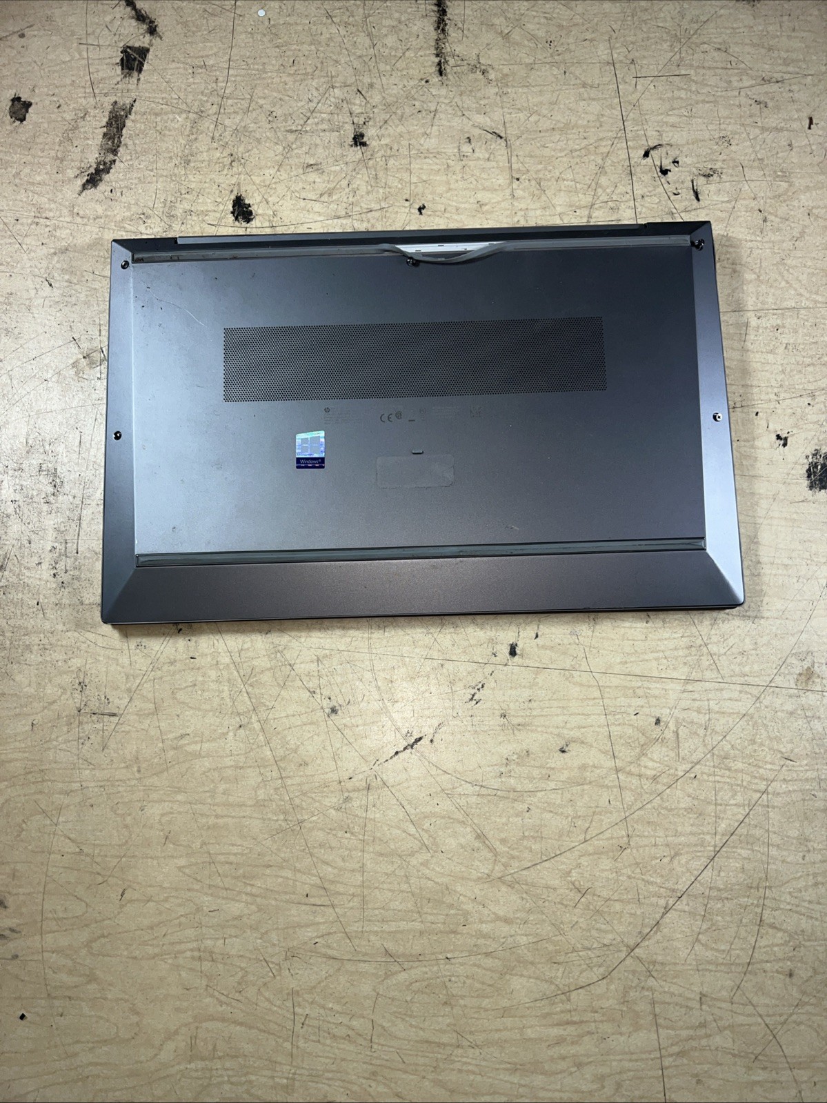 HP ZBOOK 15U G6 INTEL CORE I7-8565U 1.80GHZ 4GB RAM **BIOS L0CKED **NO HD
