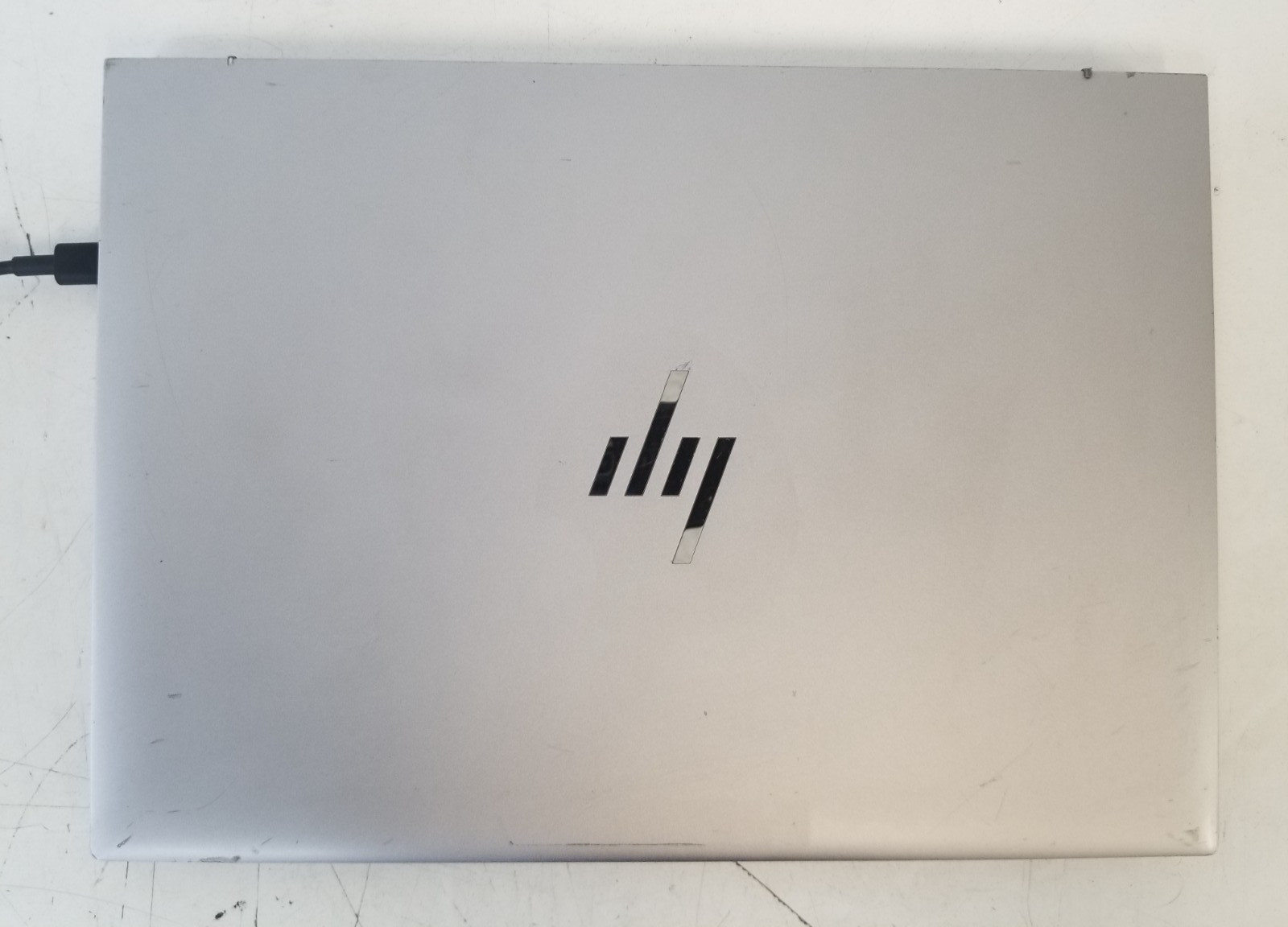HP ZBook Firefly G11 14″ Intel Core Ultra 5 135U 1.7GHz 16GB RAM NO OS NO SSD
