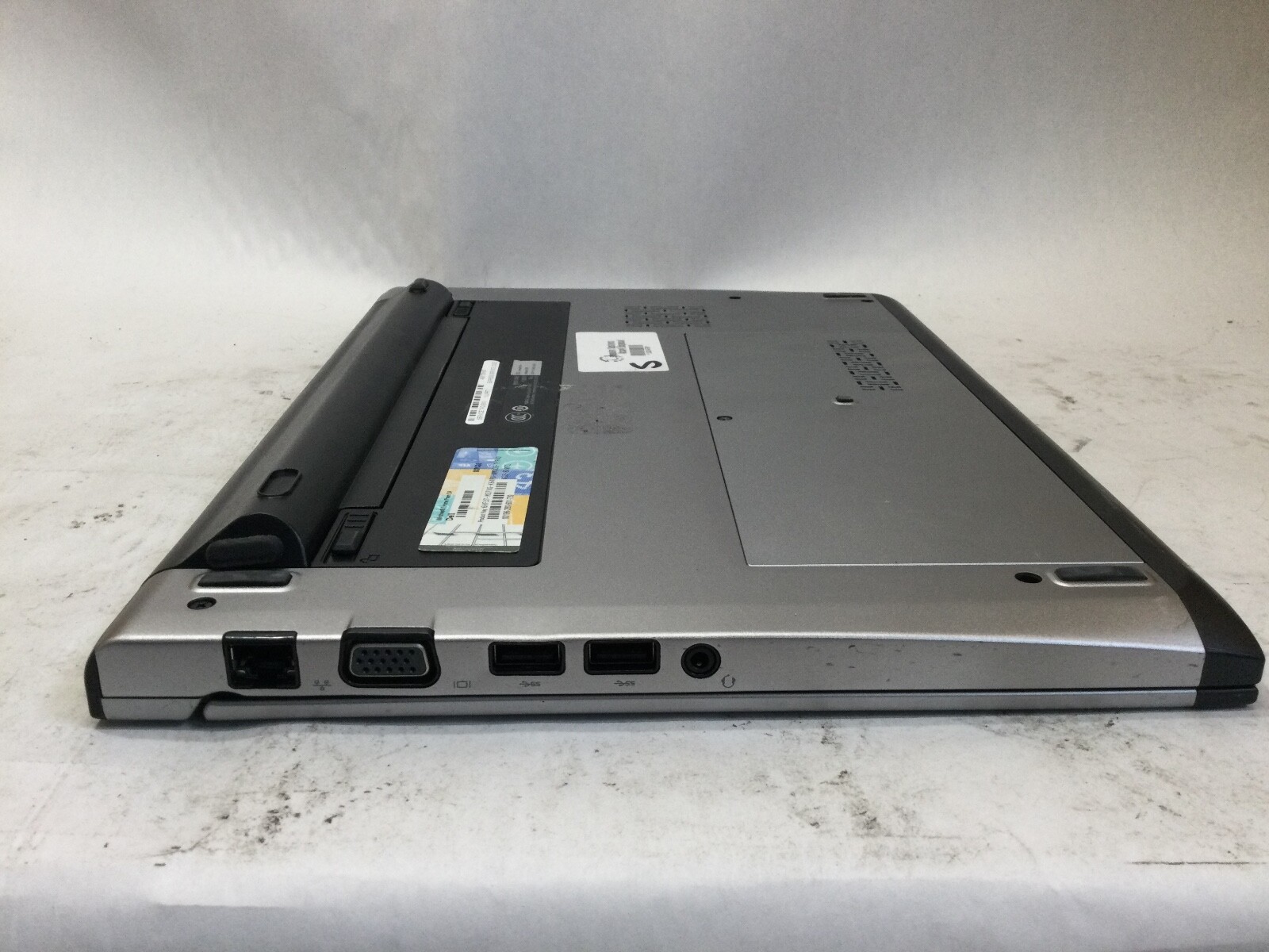 DELL LATITUDE 3330 – BOOTS TO BIOS – INTEL I3 2375M – 4GB RAM – READ DESC – BB!!