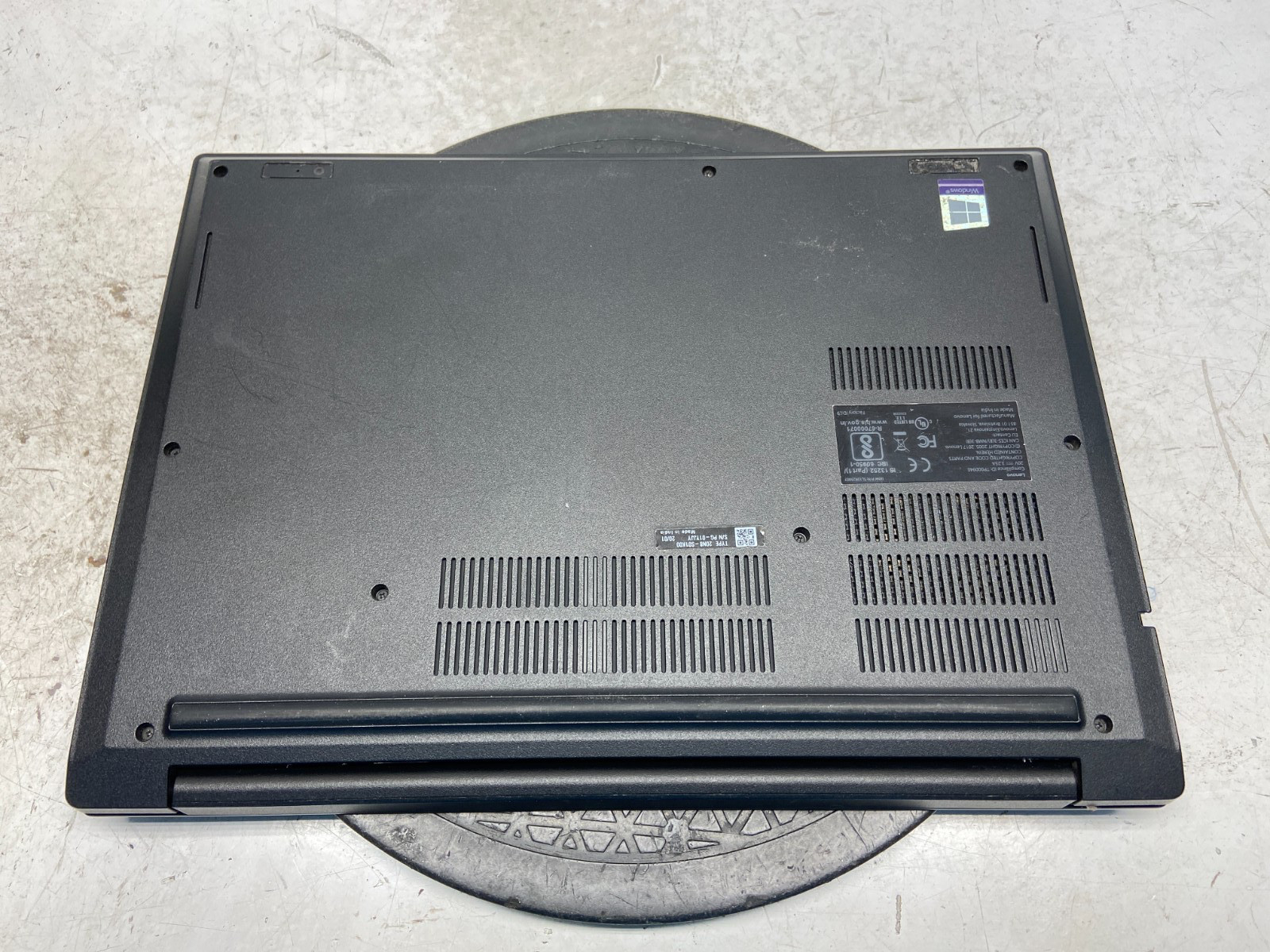 Lenovo ThinkPad E490 Intel i5-8265U 1.6GHz 16 GB NO HDD