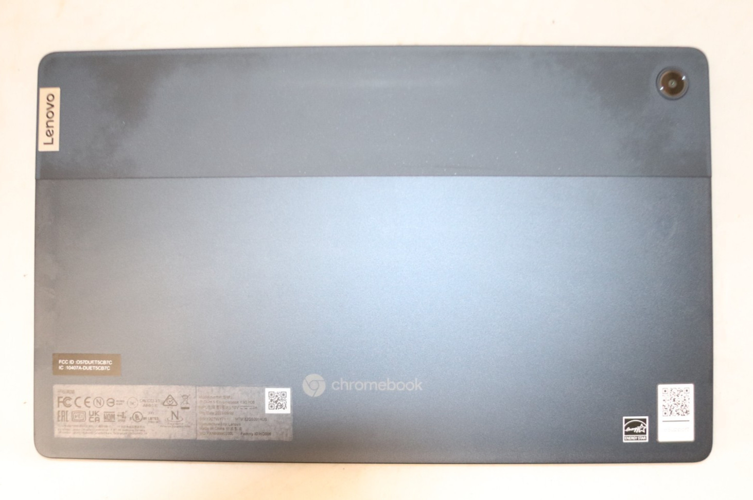 Lenovo IP Duet 5 13Q7C6 13.3″ Chromebook – (4gb ram, 128gb storage)