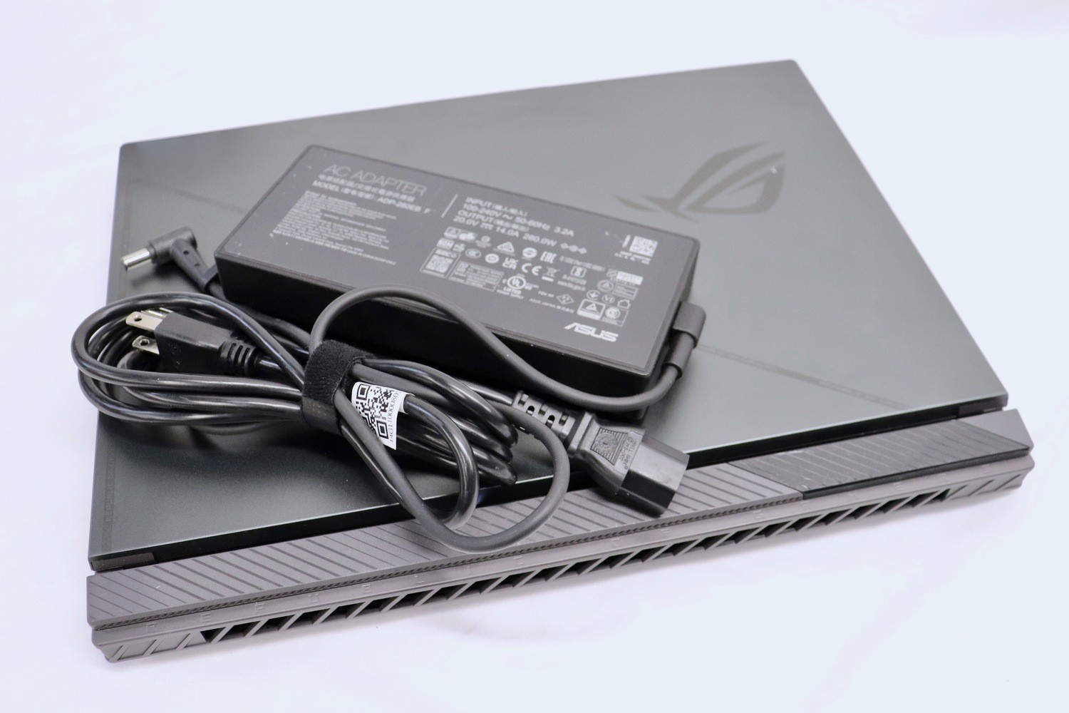 ASUS ROG Strix G16 G614JV i7-13650HX RTX 4060 16GB 1TB SSD 165Hz W11