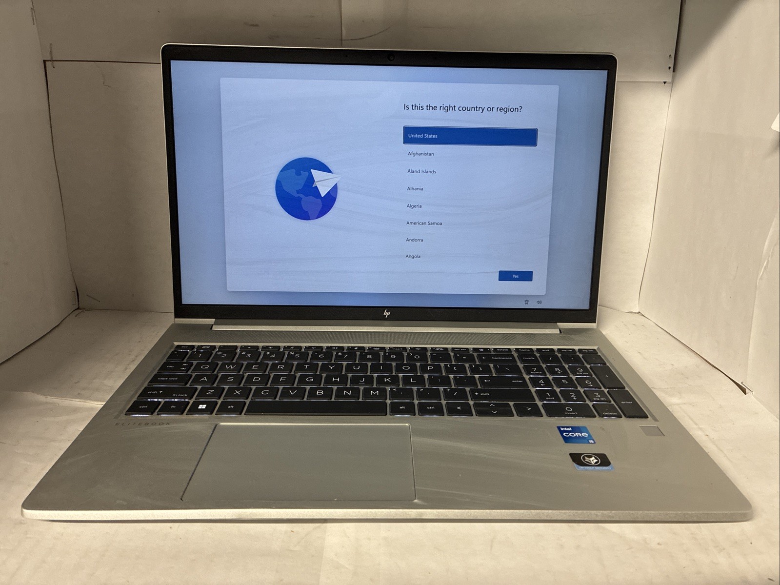 HP EliteBook 650 G9 15.6″ i5-12th Gen 16GB RAM 256GB SSD Win 11 – Charger – used