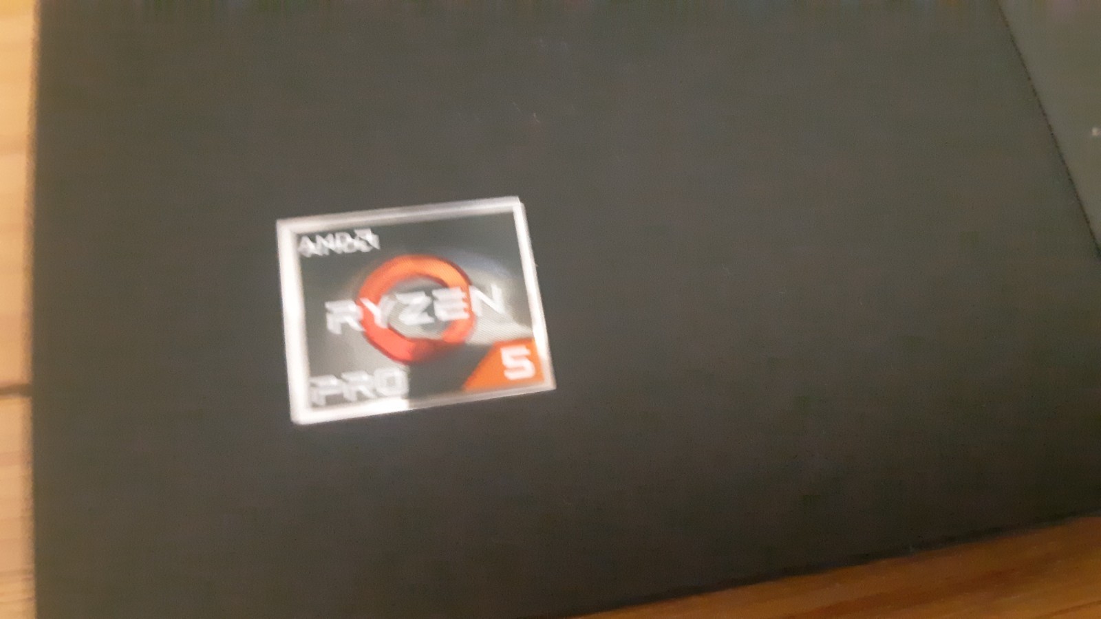 Lenovo ThinkPad T14 Gen5 / Ryzen 5 Pro 8540U / 16GB / 512G *June 2029.*