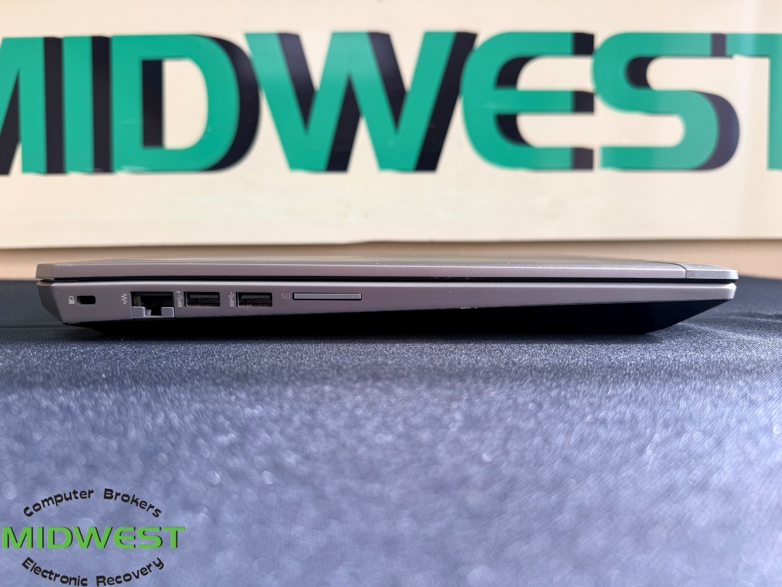 HP ZBook 15 G5 i7-8850H 2.6GHz 32GB 1TB SSD (For Parts – See Desc.)