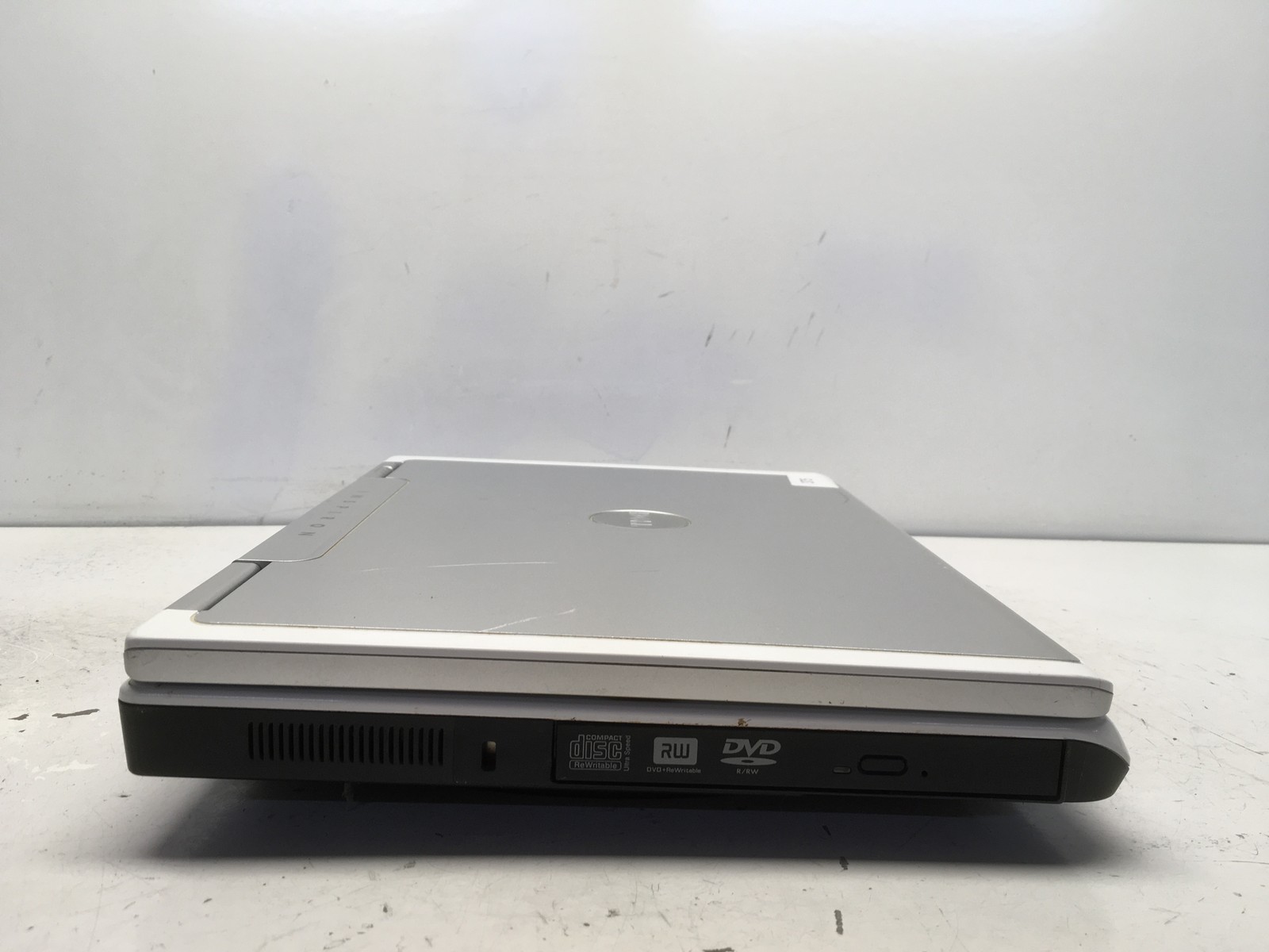 Dell Inspiron 1501 Mobile AMD Sempron 3500+ 1.8GHz 1 GB NO HDD No Batt READ
