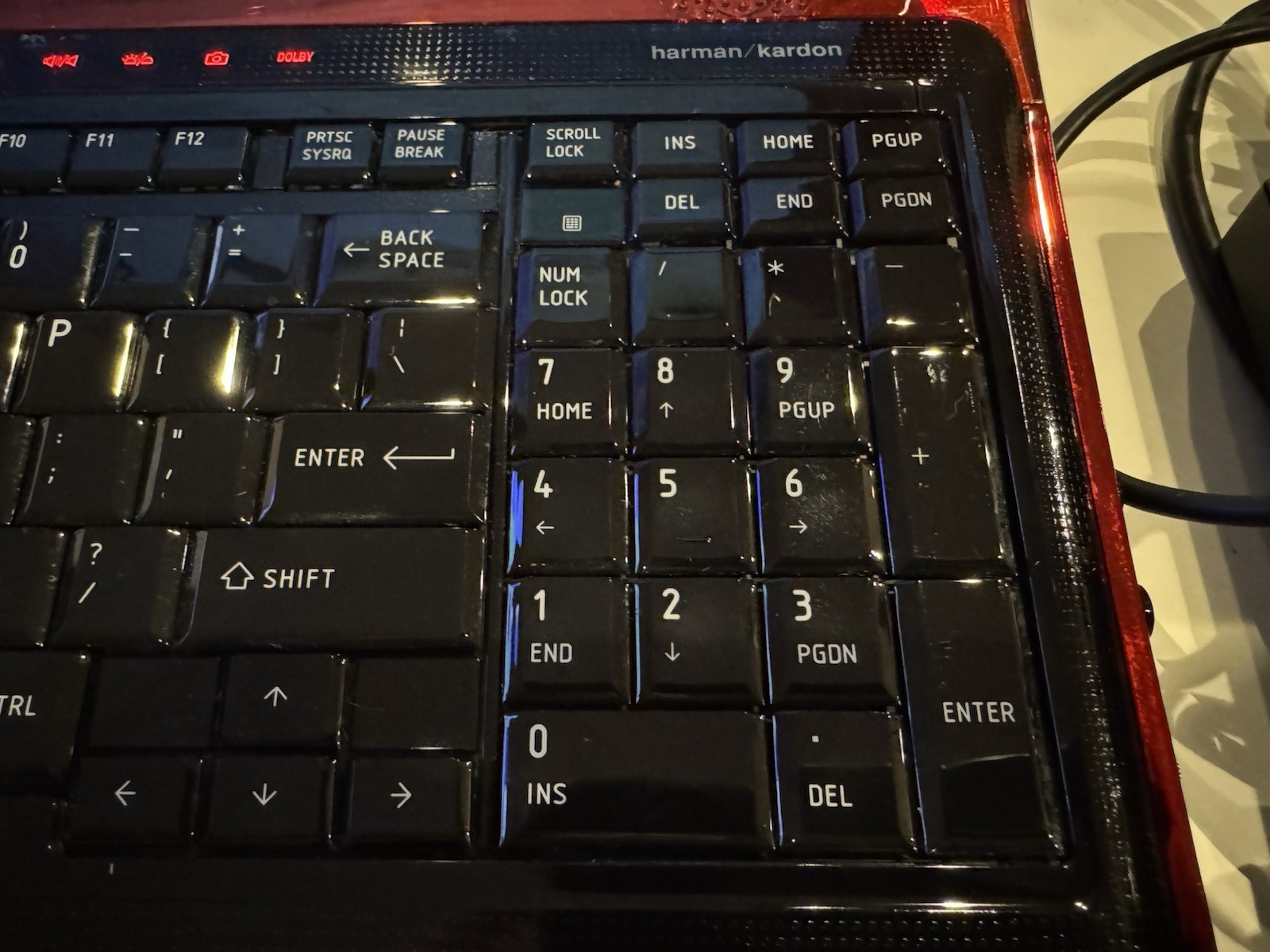 17.1″ TOSHIBA Qosmio X305-Q701 2GHz C2D 8GB 9700M GTS 128GB SSD Gaming Laptop