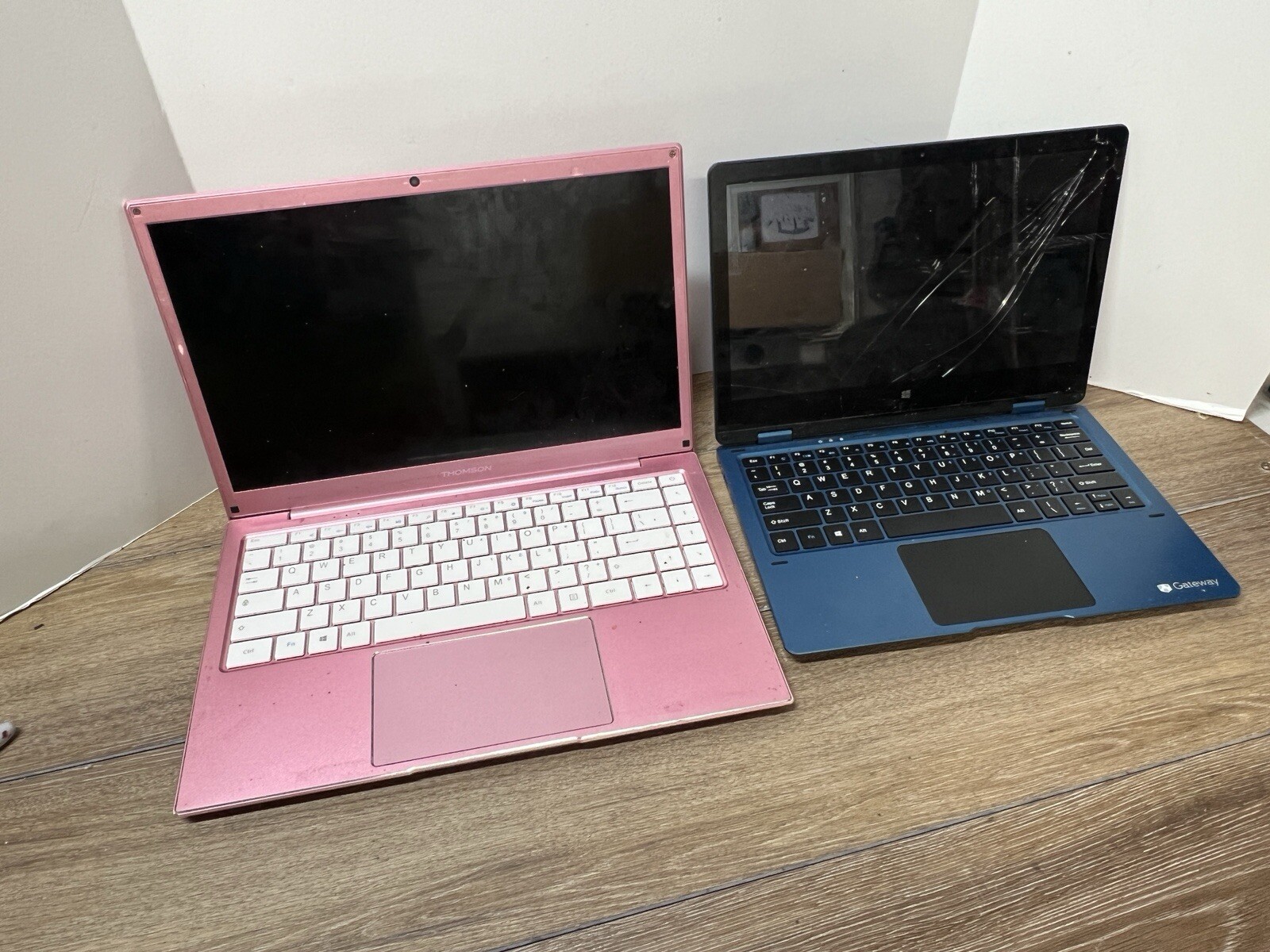 Lot of 2 Laptops As-Is For Parts Thomson WWX14C4PK64-P Gateway GWTC116-2BL 64gb
