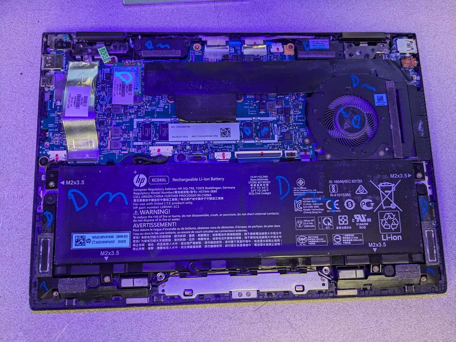HP ENVY X360 M CONVERTIBLE AMD RYZEN 7 2700U @ 2.2GHz, 8GB RAM,NO HDD/OS-(PARTS)