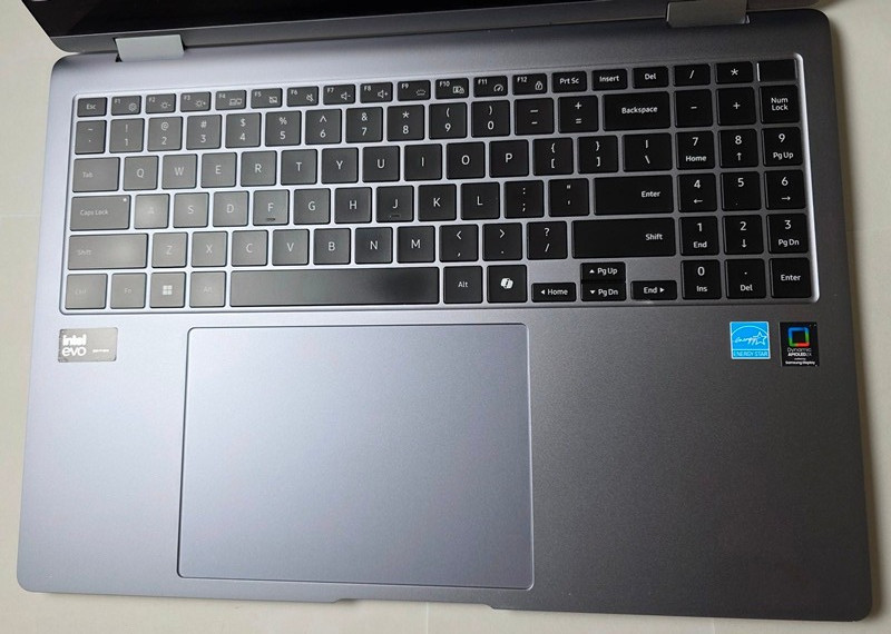 Samsung Galaxy Book4 Pro 360 2-in1 16″ Touch Intel Core Ultra 7 16GB RAM 1TB SSD