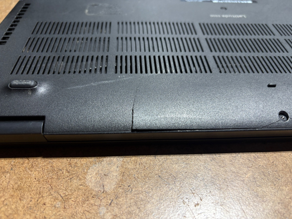 Dell Latitude 5500 15.6″ FHD i5-8365U 16GB RAM 256GB SSD No Charger/No OS READ