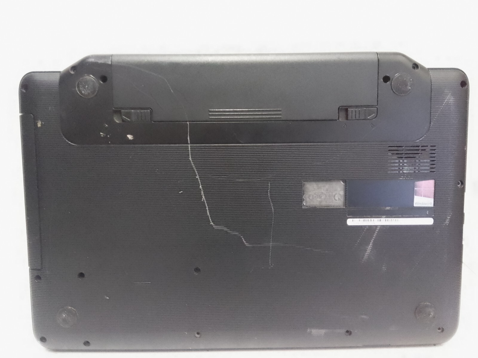 Dell Inspiron 3520 15.6″ Laptop i3-3rd Gen 4GB Ram no HDD