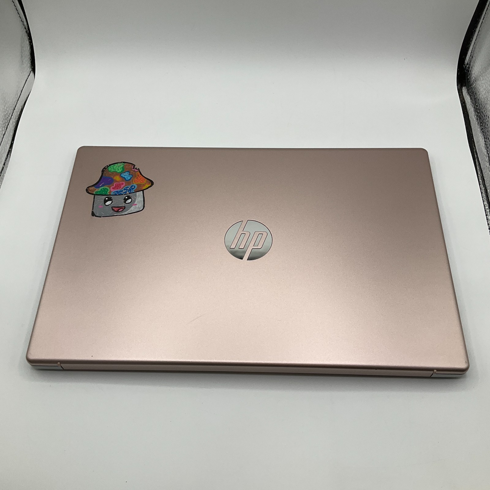 HP 15-fc0039wm 15.6″ Rose Gold Laptop AMD Ryzen 5 7520U @ 2.80 GHz 8GB 256GB