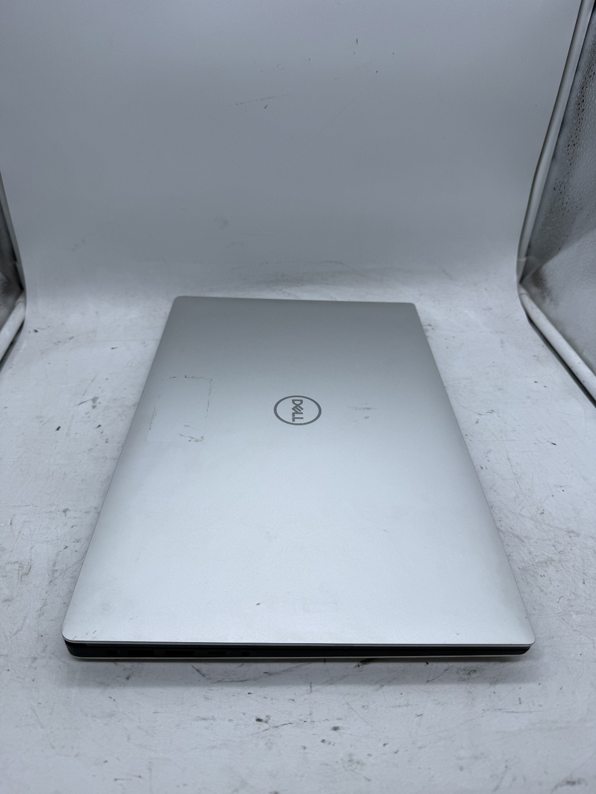 Touch Screen Dell Precision 5540 15.6″ i7-9850H 2.6GHz NO SSD NO RAM + Charger