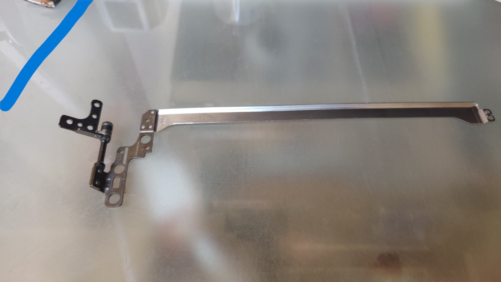 LENOVO V15-ADA V15 S145 LEFT HINGE HINGE AAM1A4000100