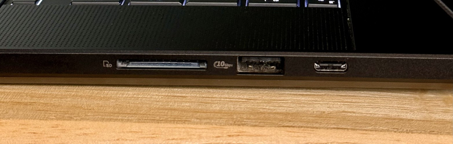 ASUS ProArt P16 4K OLED Touch (Ryzen AI 9 HX 370, 32GB/1TB SSD, RTX 4060) Black
