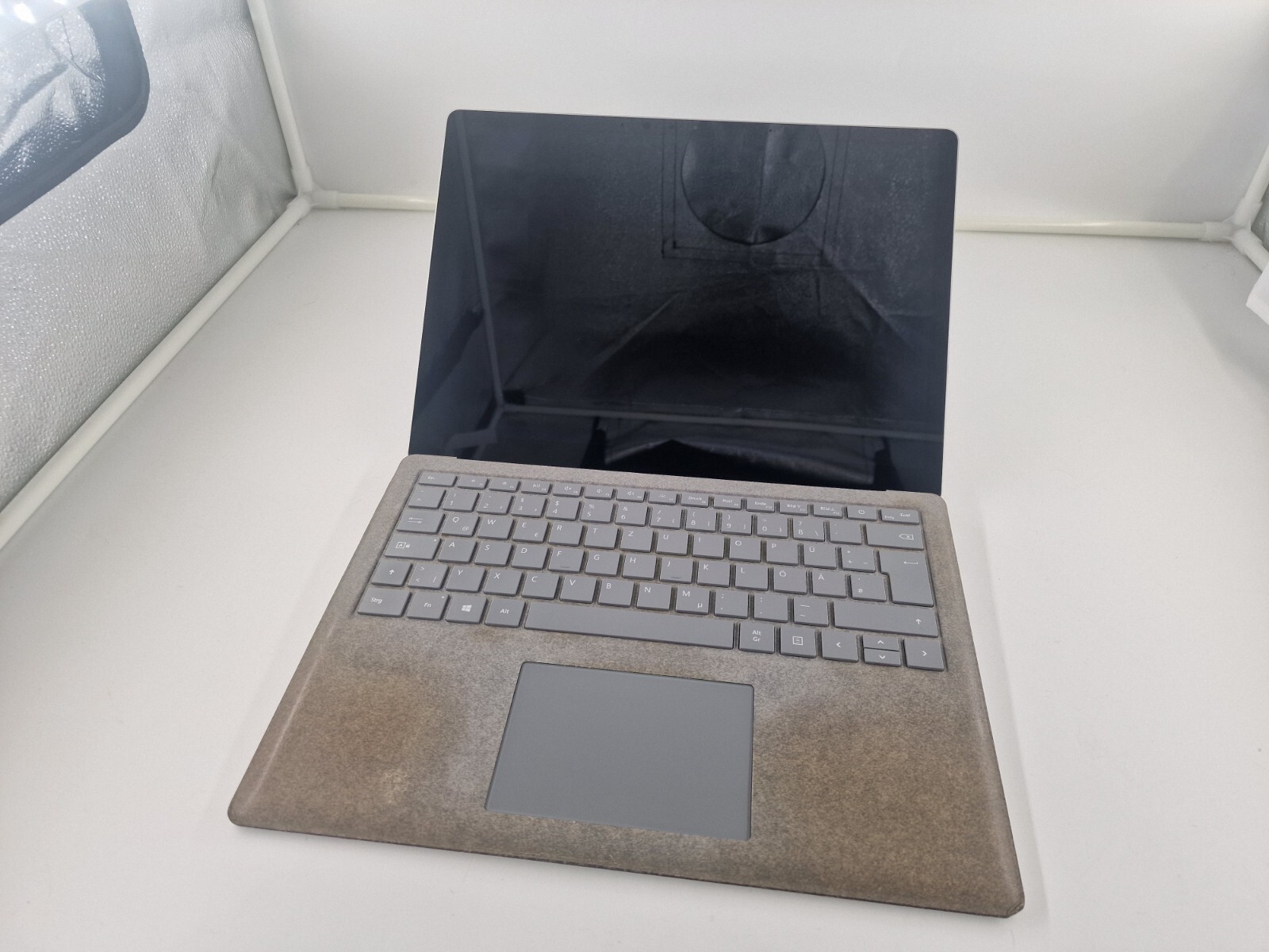 Microsoft MS Surface 2 1769 13.5 Intel i5 8GB 128GB No OS 020341484457