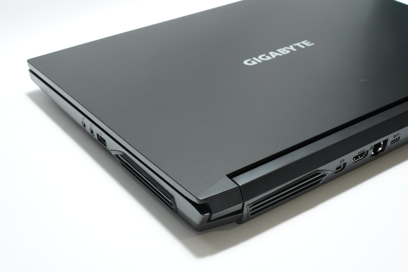GIGABYTE A5 X1 Gaming Laptop Ryzen 9 5900HX 32GB 512GB+1TB RTX 3070 FHD 240Hz