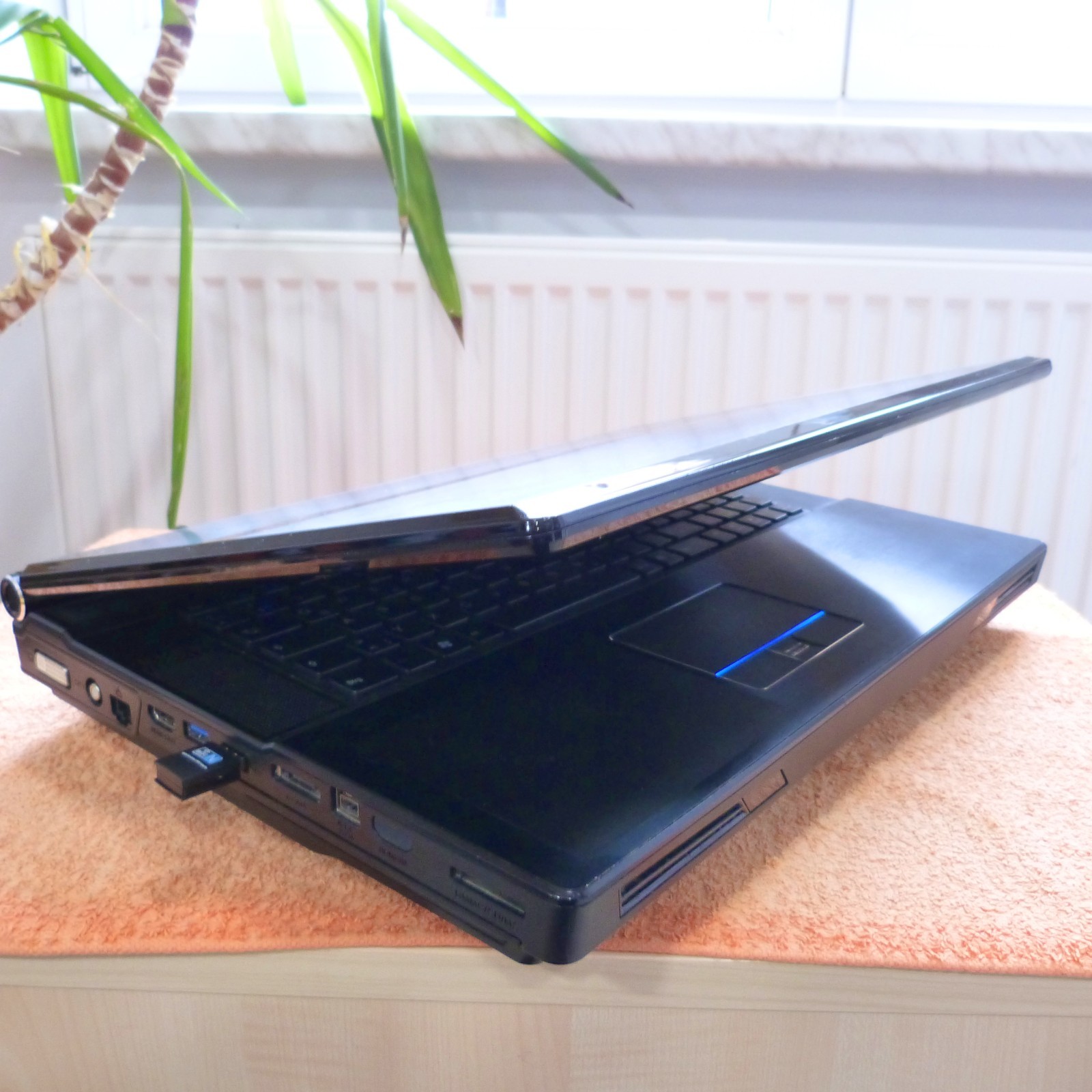 XMG CLEVO X7200 Workstation LEGEND Desktop Replacement l SSD Windows 11 PRO i7