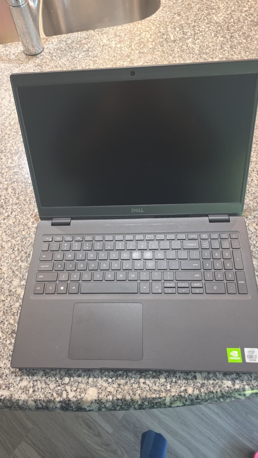 Dell Latitude 3510 15.6″ FHD i7-10510U 16GB RAM 256GB SSD MX230 Win 11 Pro
